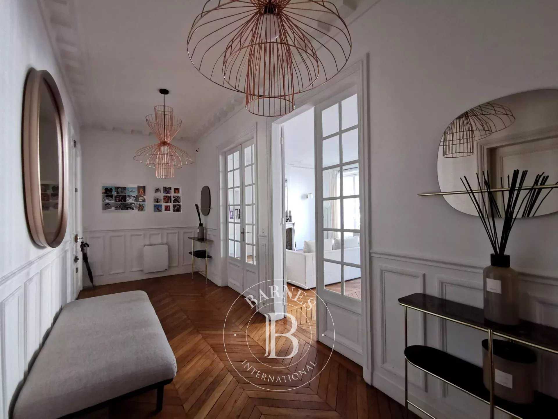 Paris  - Appartement 6 Pièces 4 Chambres