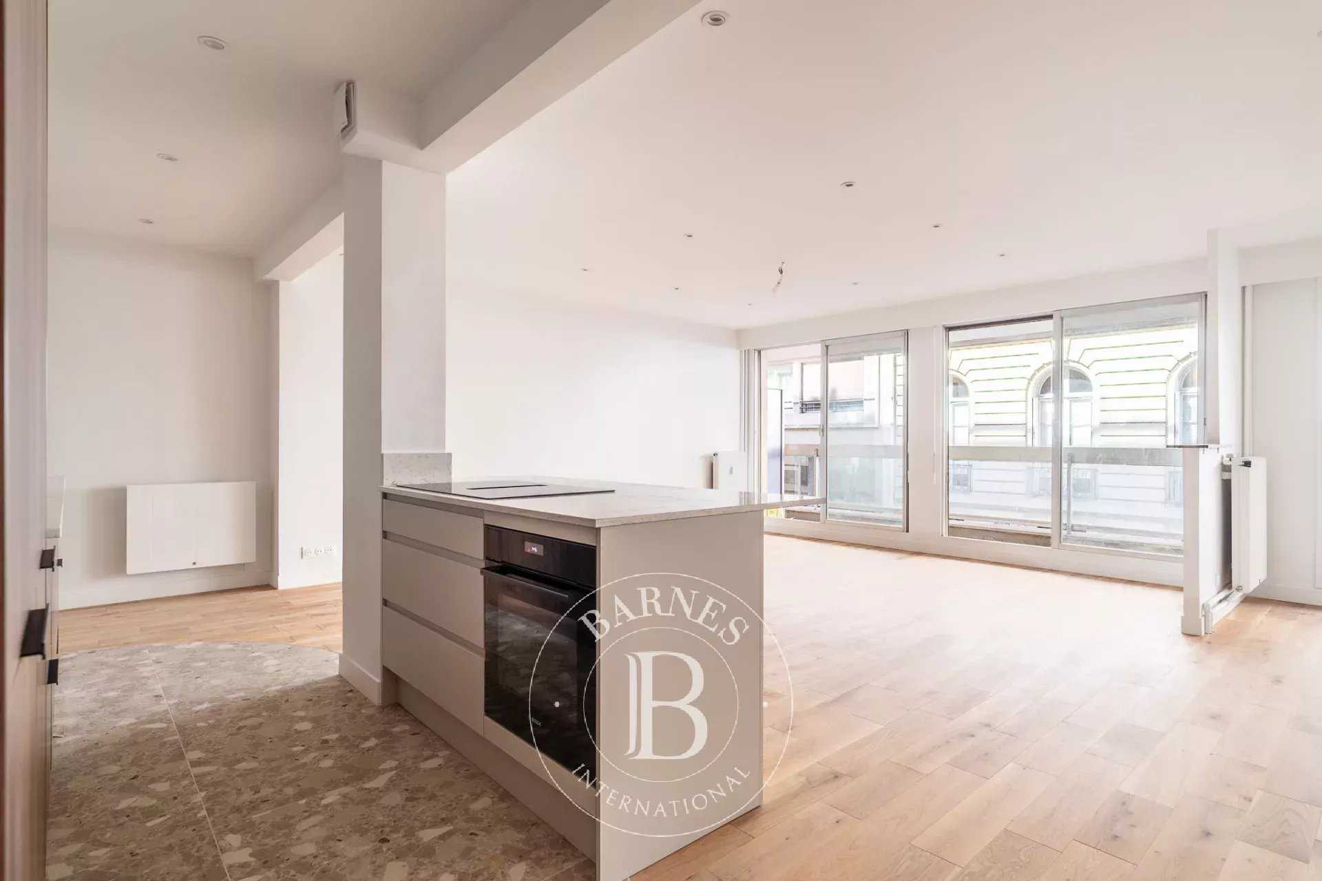 Paris  - Apartment 3 Bedrooms