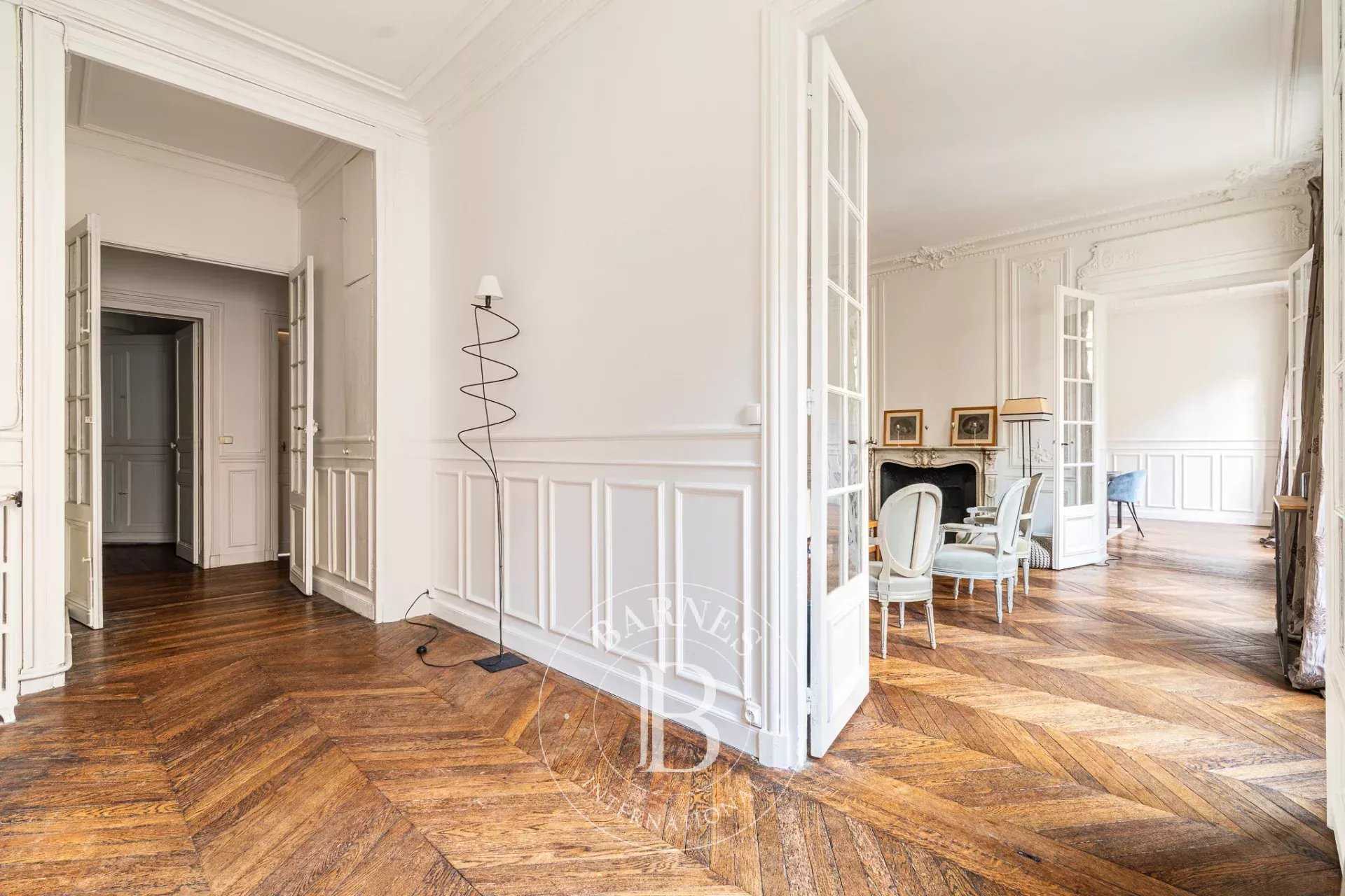 Paris  - Apartment 4 Bedrooms