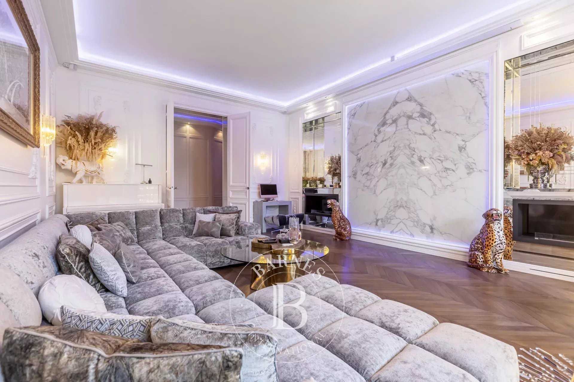 Paris  - Apartment 4 Bedrooms