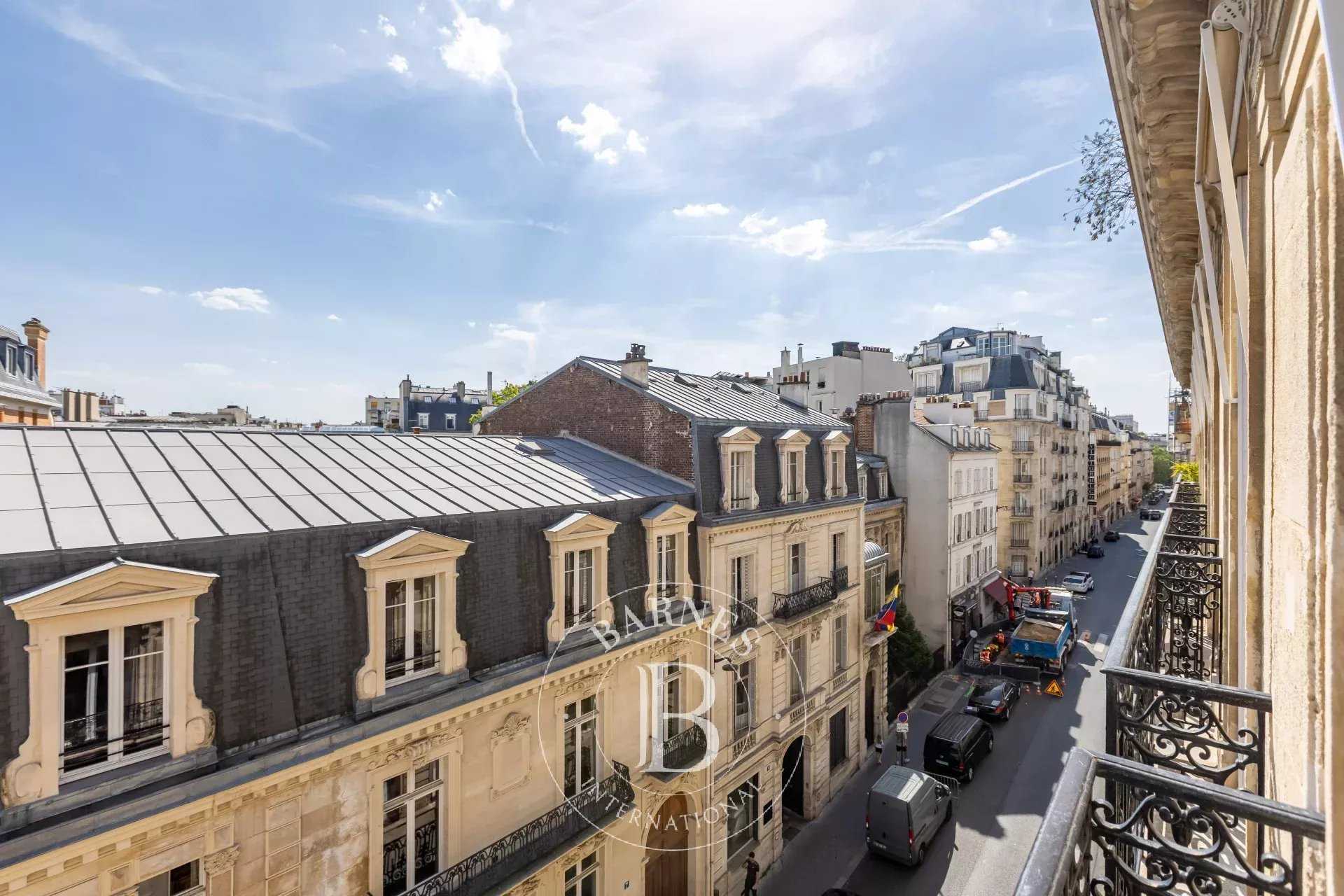Paris  - Apartment 4 Bedrooms
