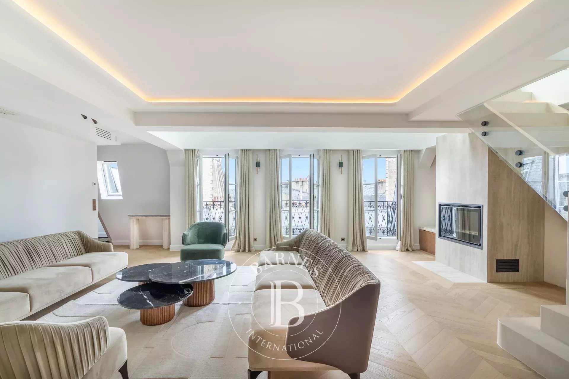 Paris  - Appartement 9 Pièces 5 Chambres