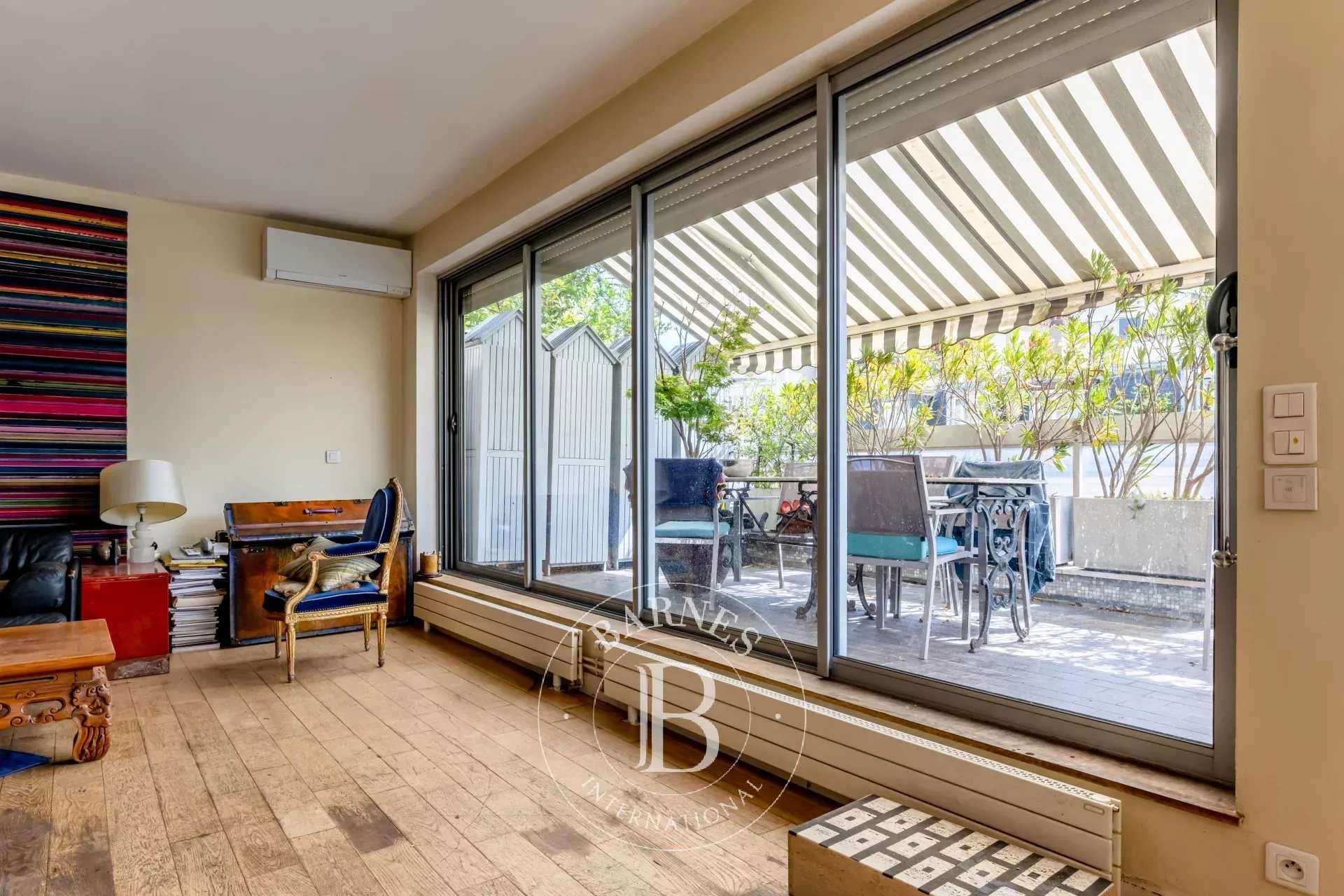 Paris  - Apartment 2 Bedrooms