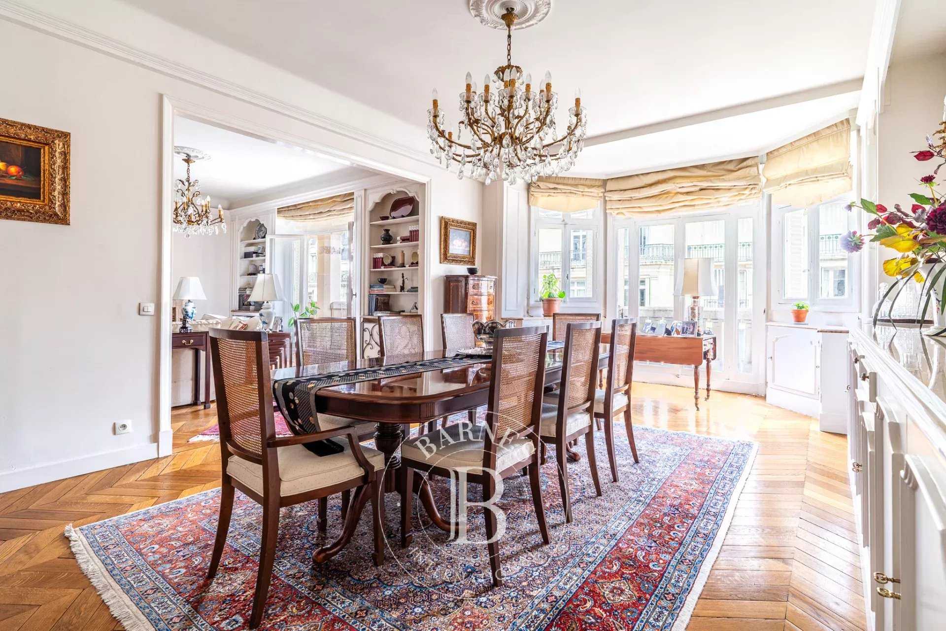 Paris  - Apartment 3 Bedrooms