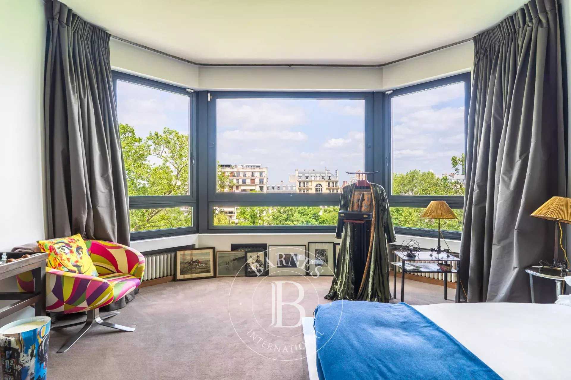 Paris  - Appartement 7 Pi&egrave;ces 4 Chambres