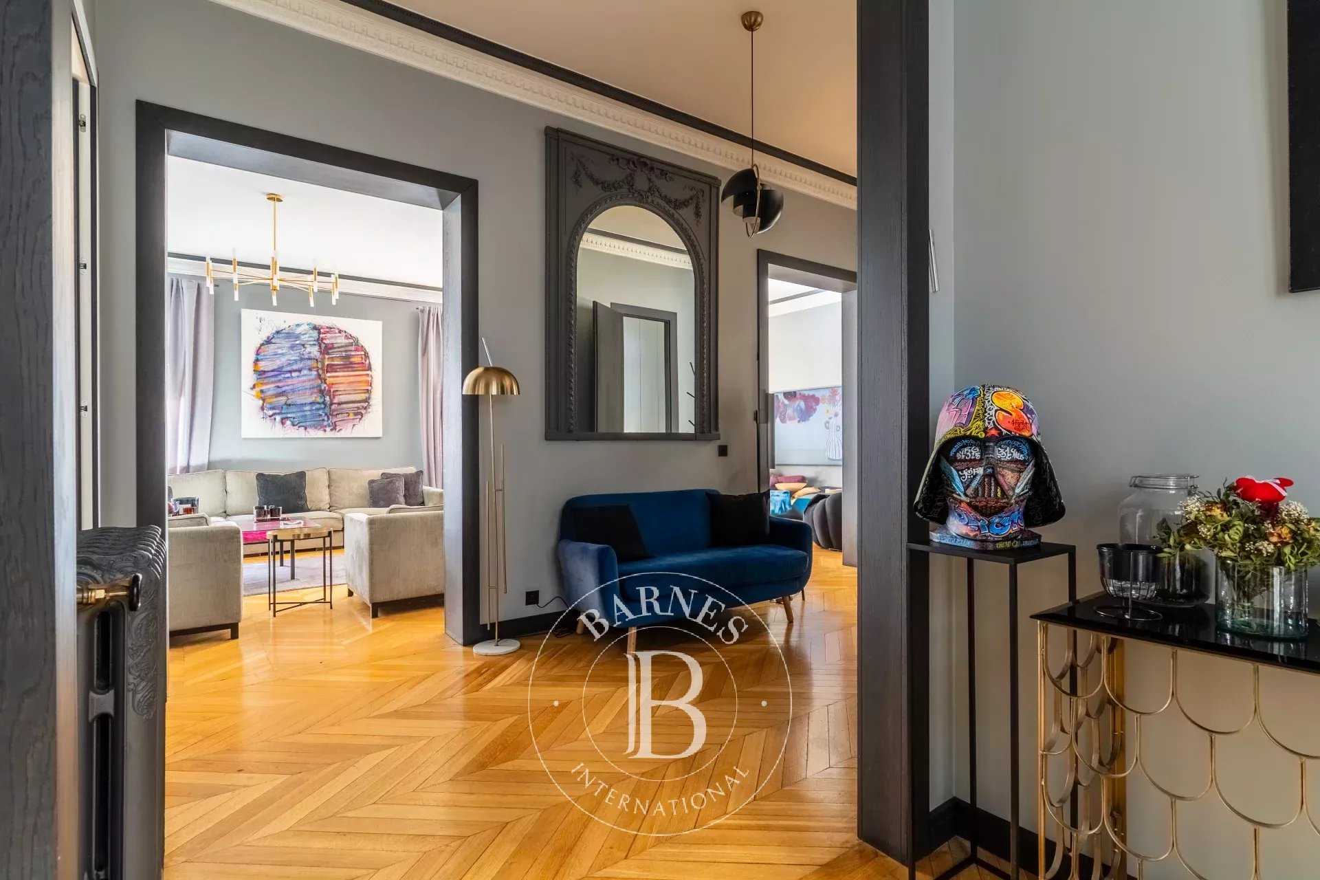 Paris  - Apartment 4 Bedrooms