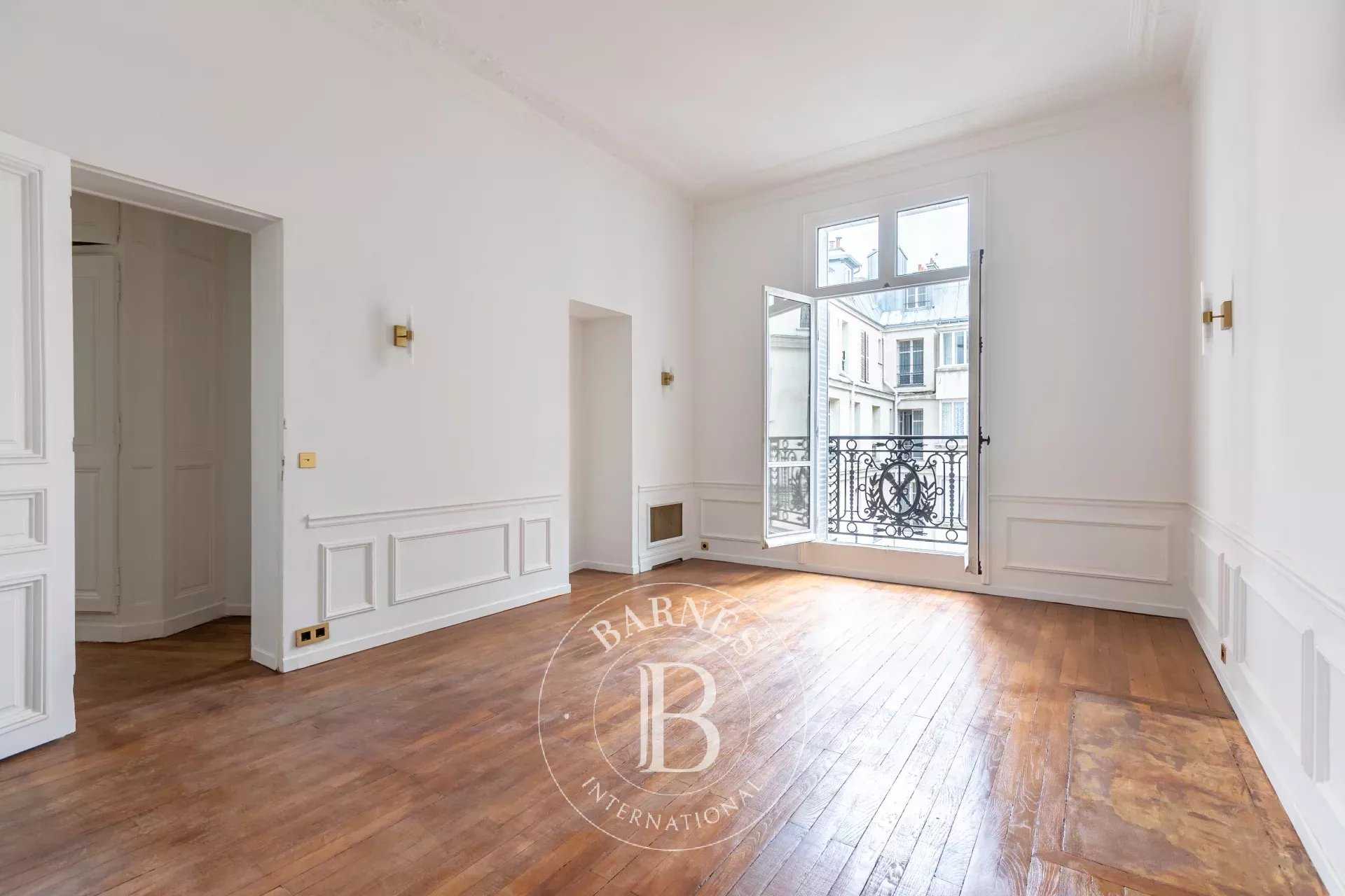 Paris  - Appartement 6 Pièces 3 Chambres