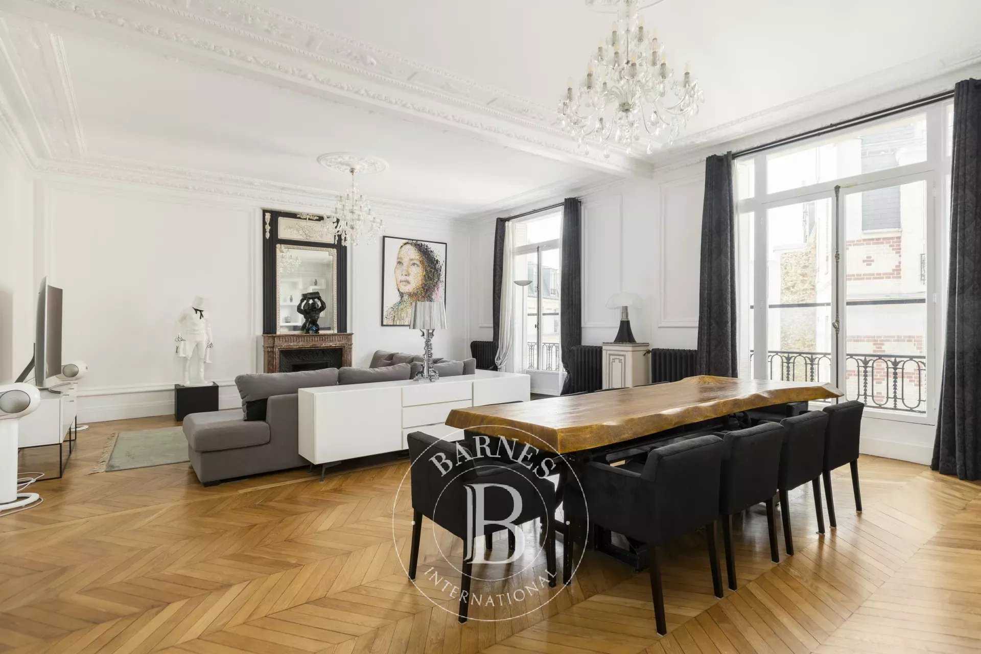 Paris  - Apartment 3 Bedrooms