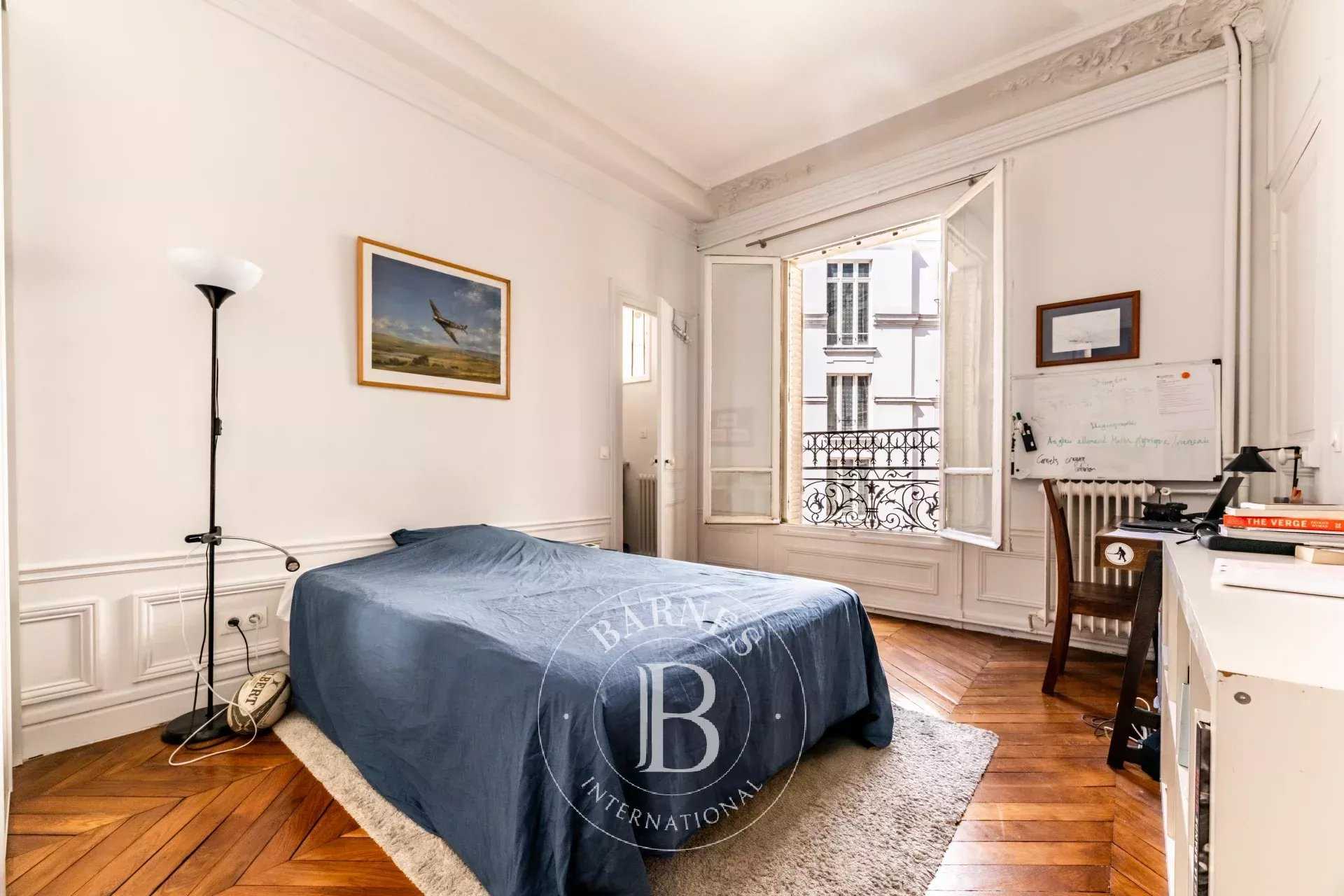 Paris  - Apartment 5 Bedrooms