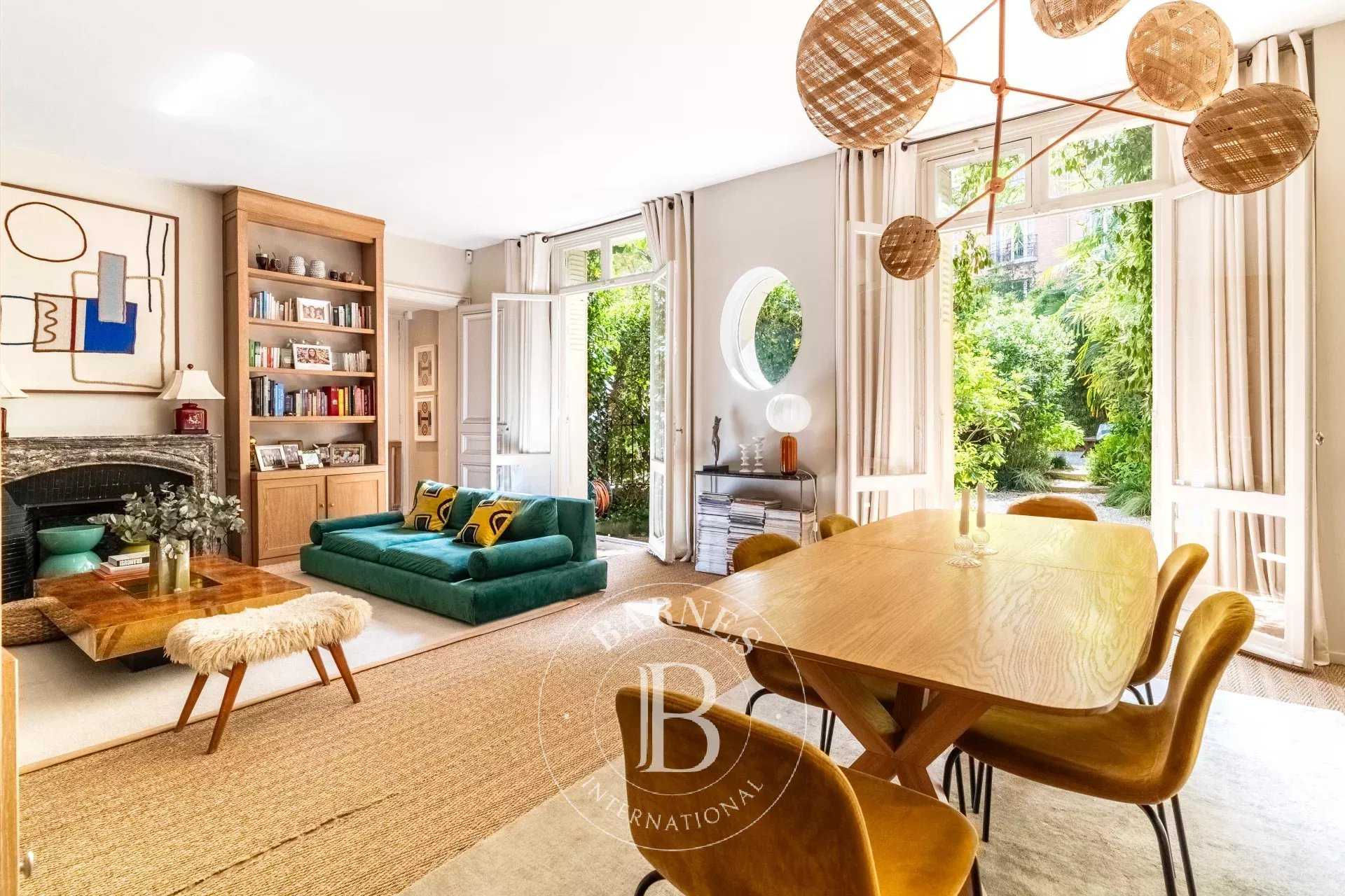 Paris  - Apartment 3 Bedrooms