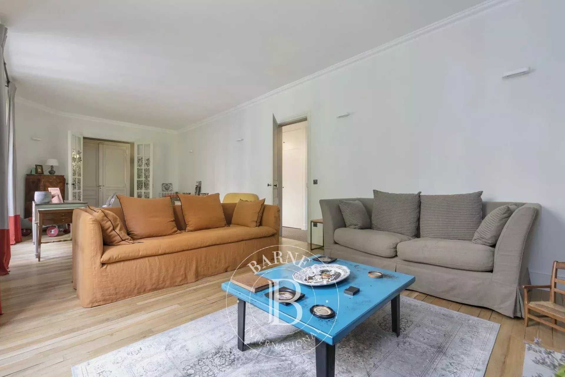 Paris  - Apartment 3 Bedrooms