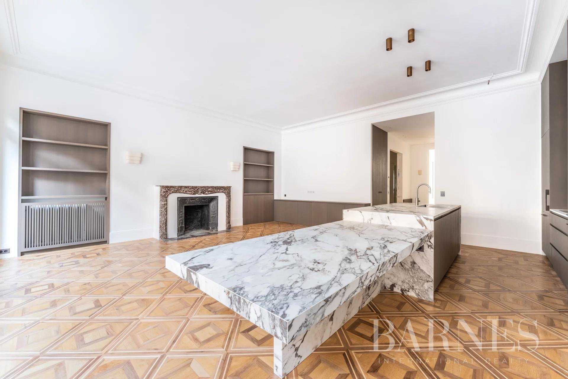 Appartement Paris 75016  -  ref 7615104 (picture 2)