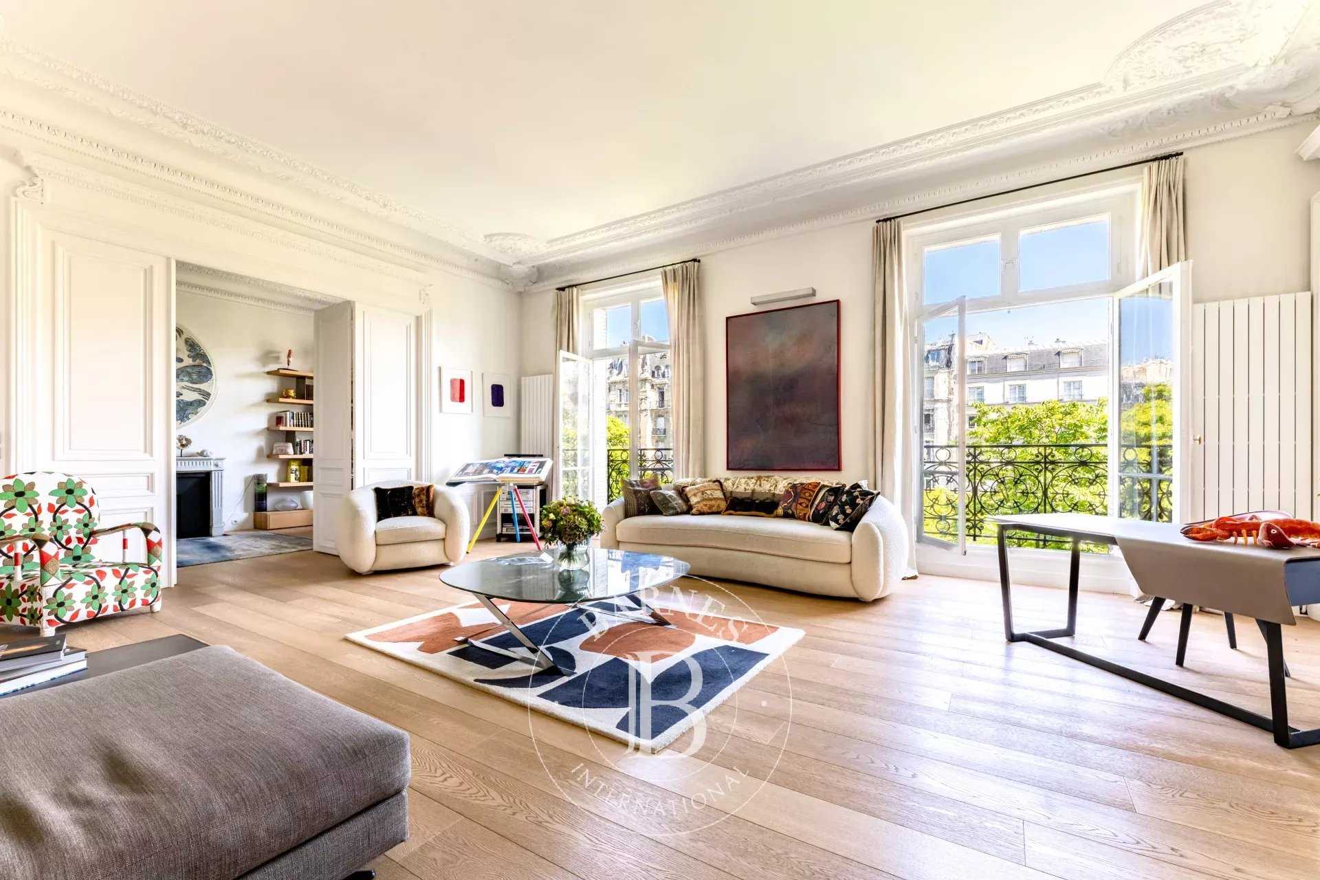 Paris  - Apartment 4 Bedrooms