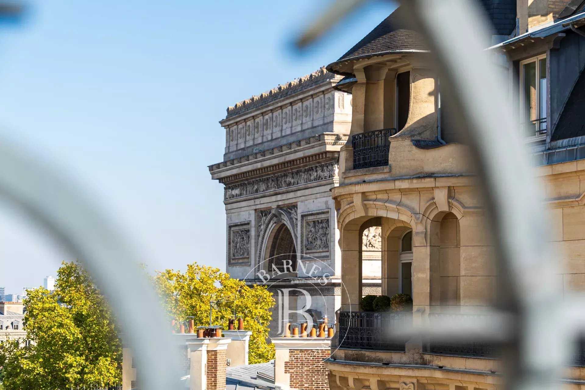Paris  - Appartement 6 Pièces 4 Chambres