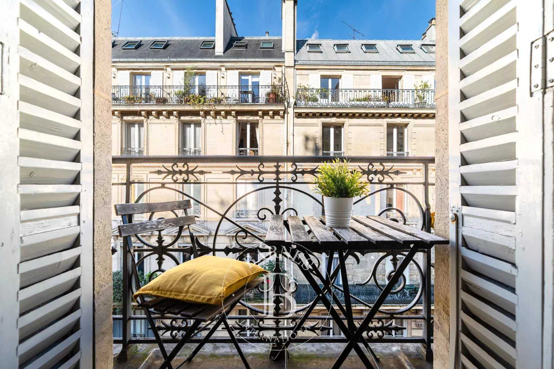 Paris  - Apartment 3 Bedrooms