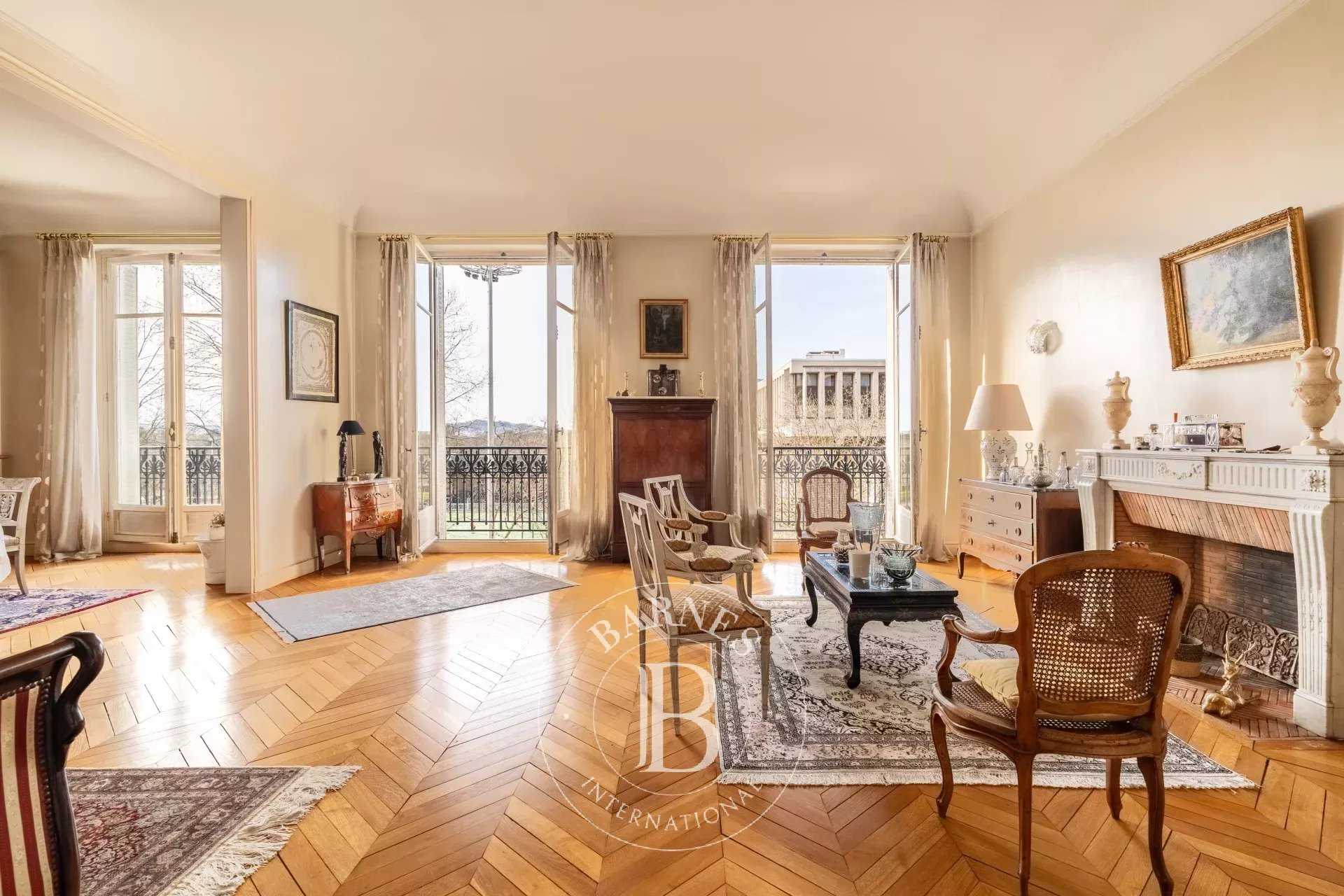 Appartement Paris 75016  -  ref 85762413 (picture 1)