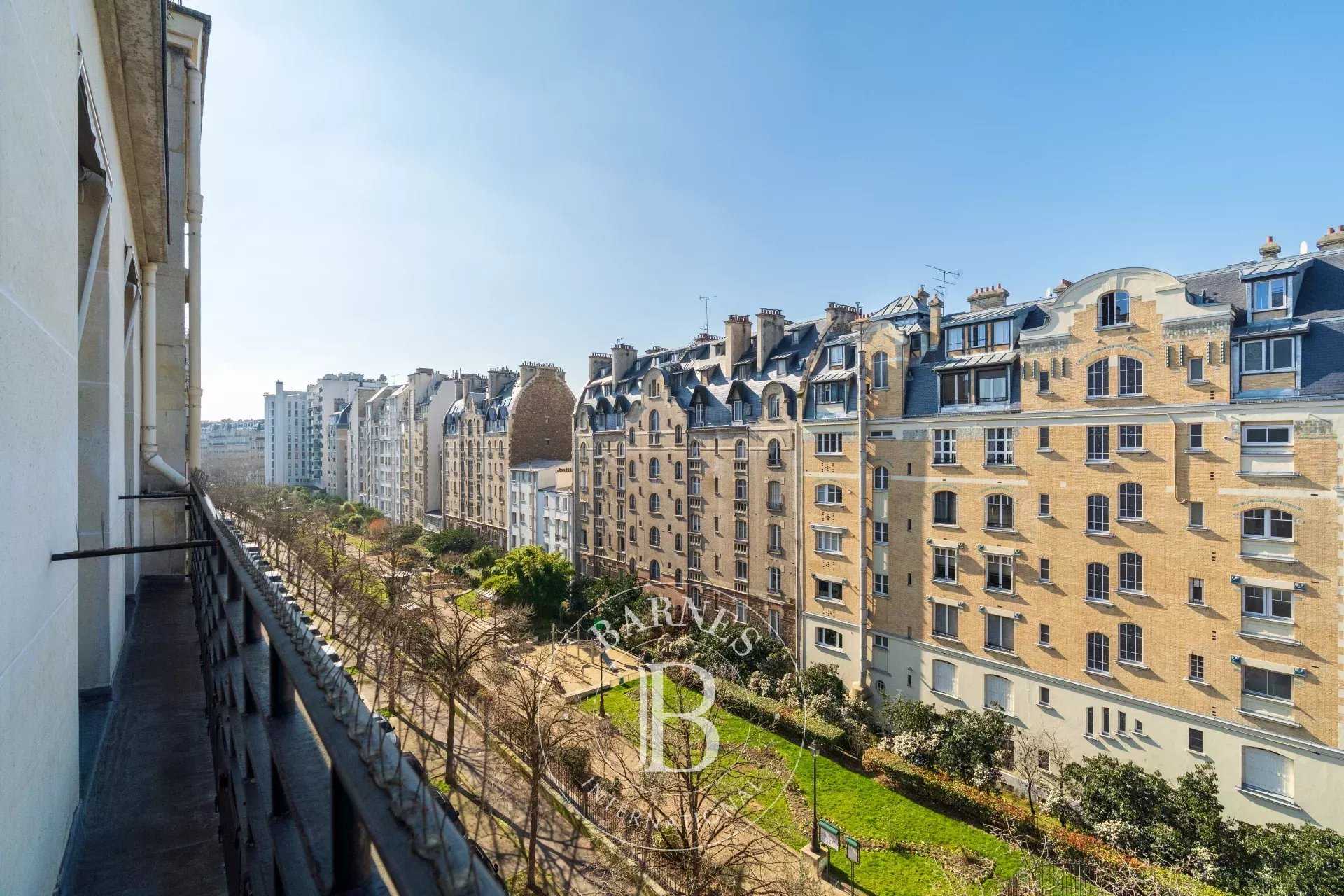 Apartment Paris 75016  -  ref 85667048 (picture 1)