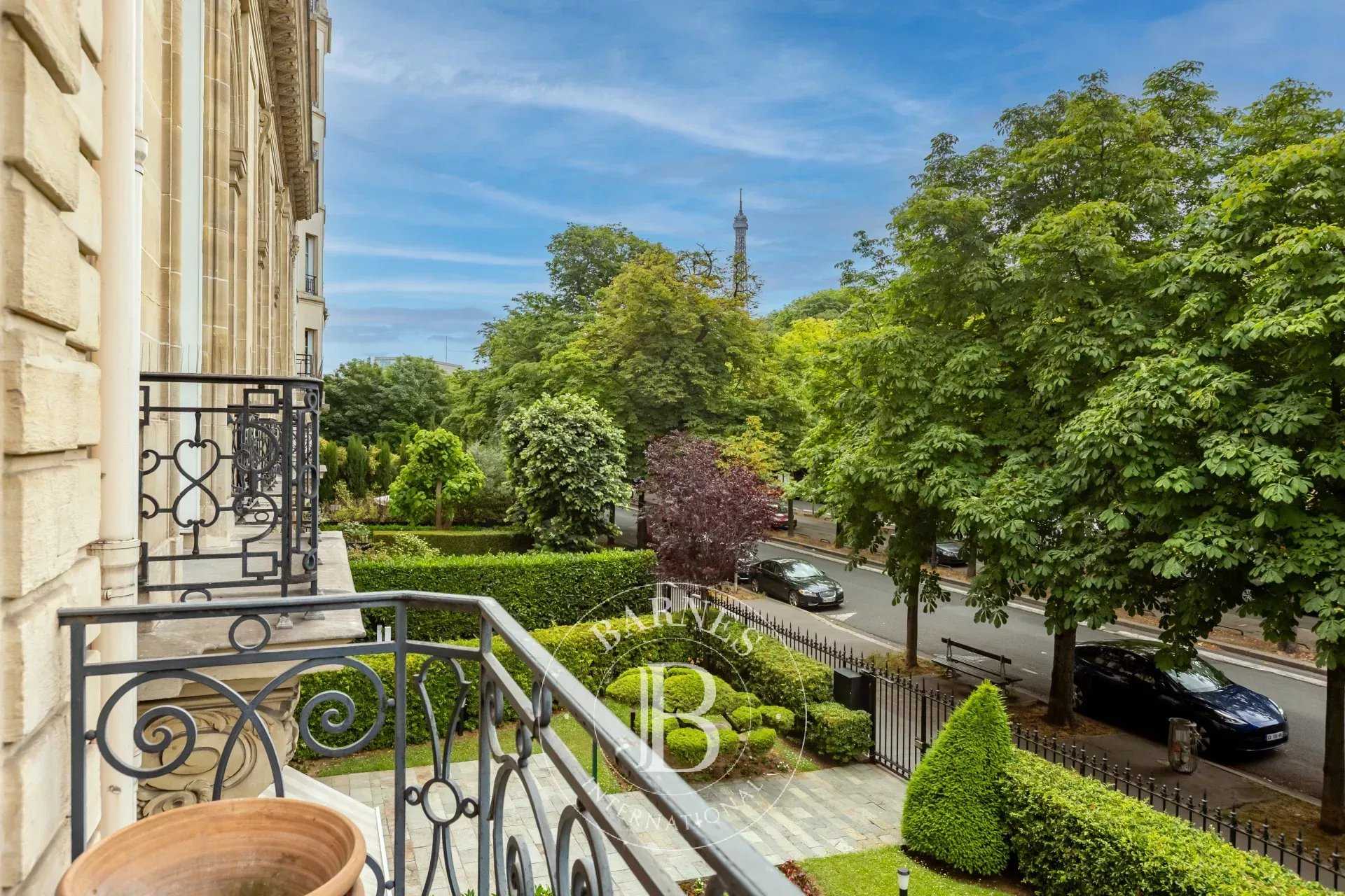 Appartement Paris 75016  -  ref 85979783 (picture 1)