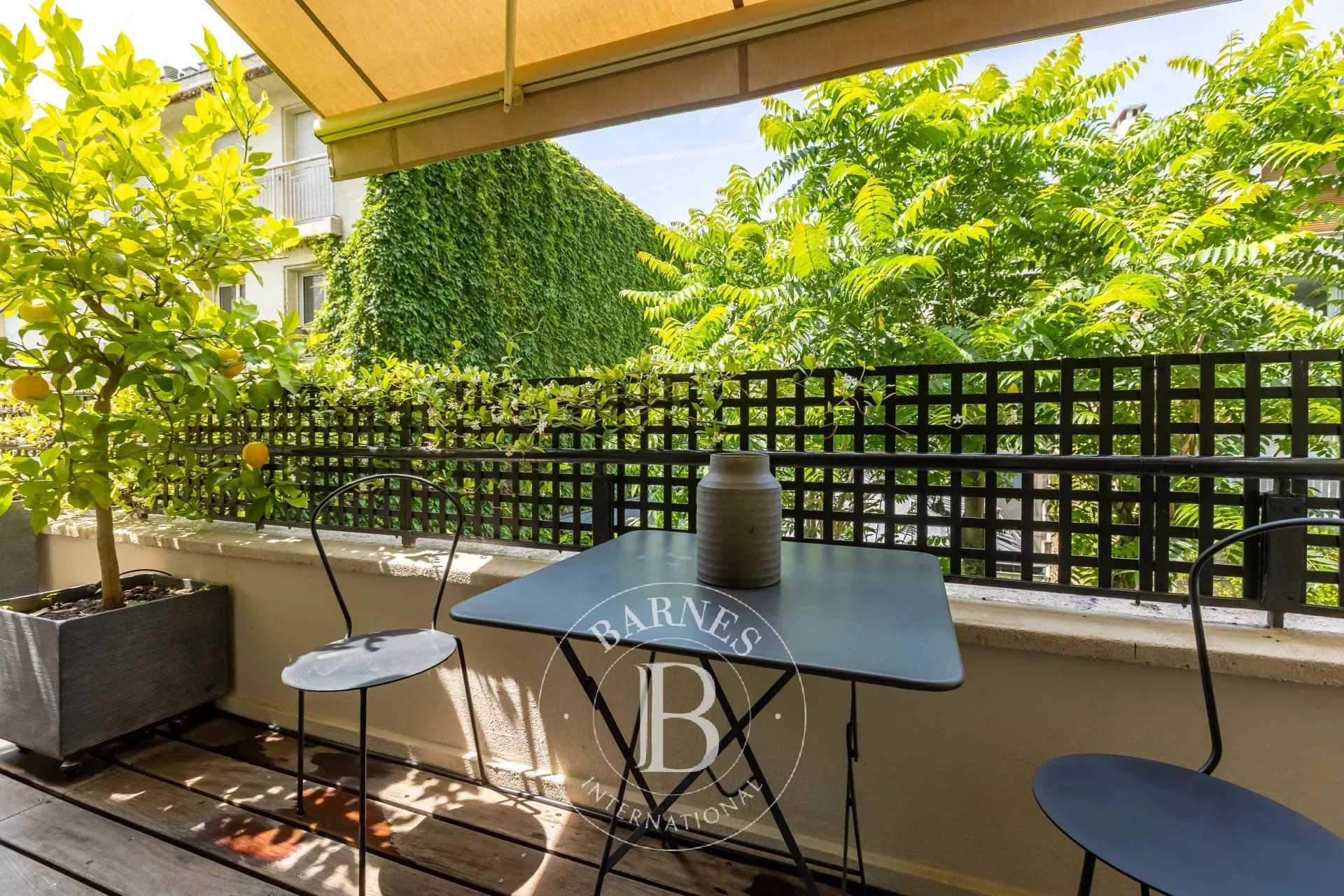 Appartement Paris 75016  -  ref 85522683 (picture 1)