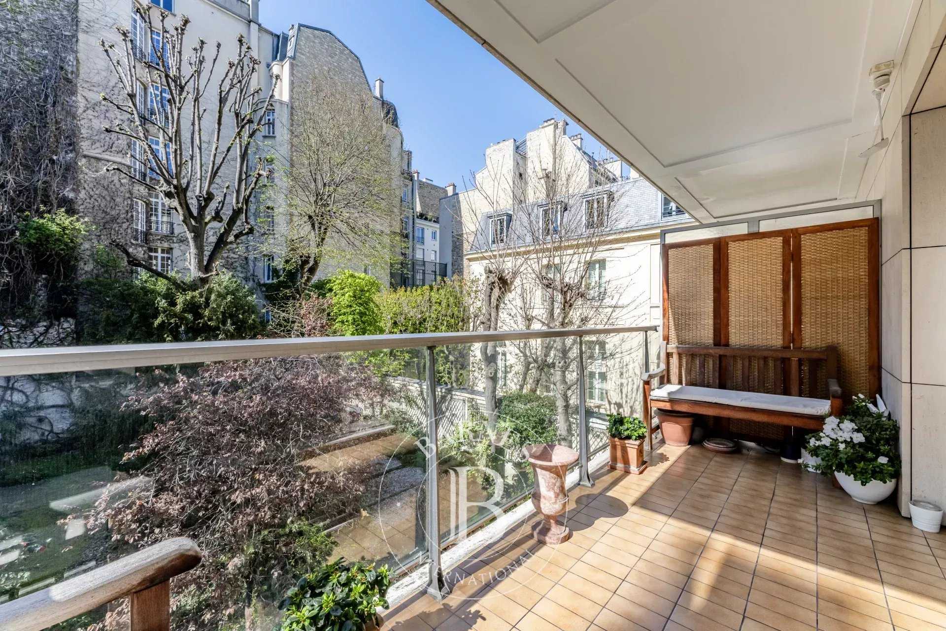 Apartment Paris 75016  -  ref 85778744 (picture 1)