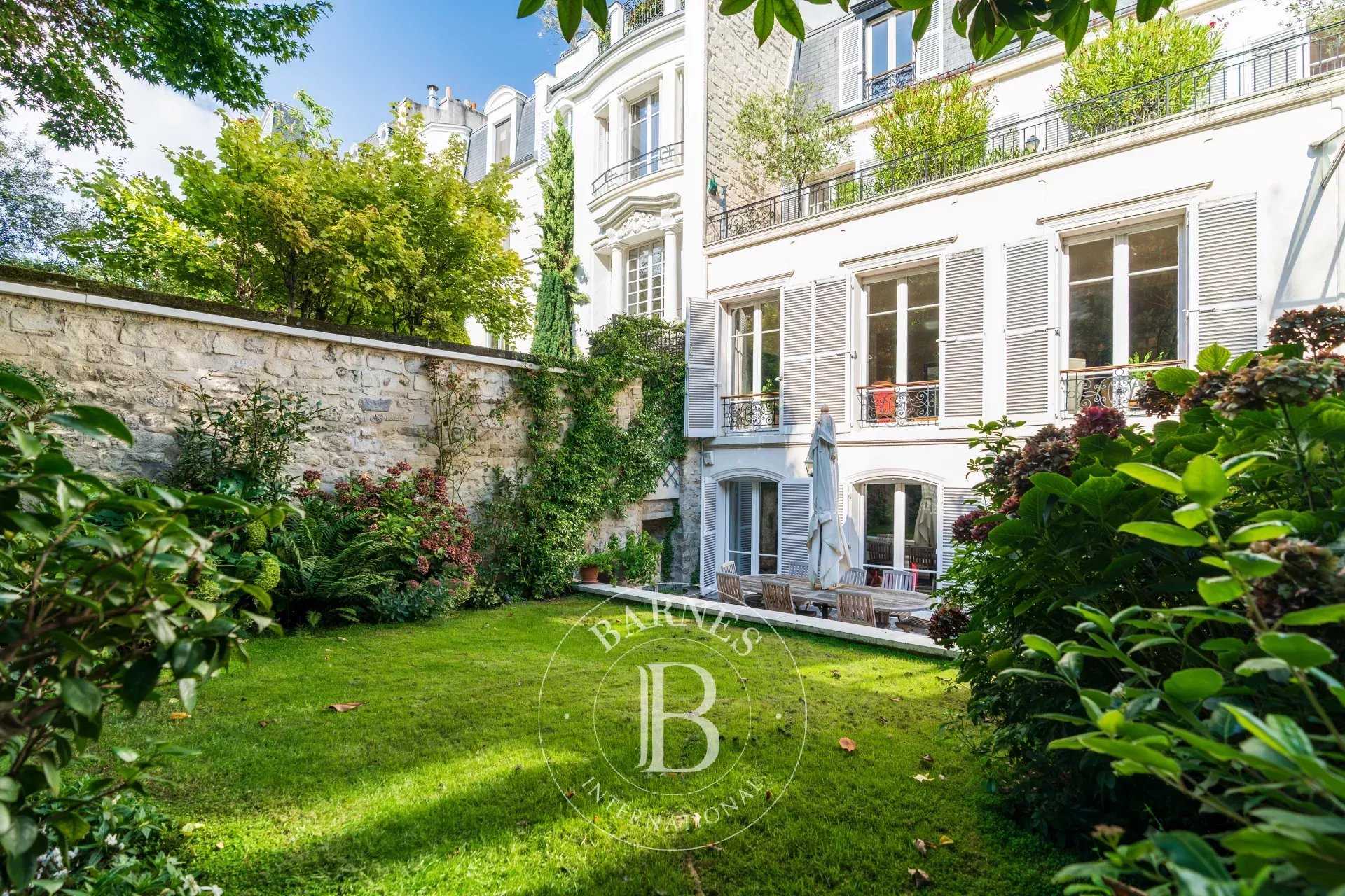 Maison Paris 75016  -  ref 85263220 (picture 1)
