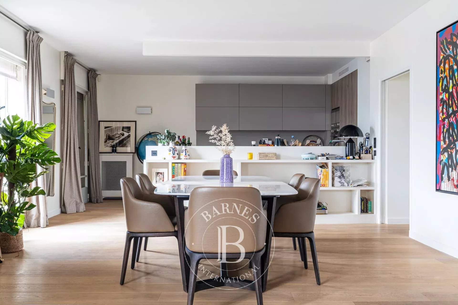 Paris  - Appartement 6 Pi&egrave;ces 4 Chambres - picture 9