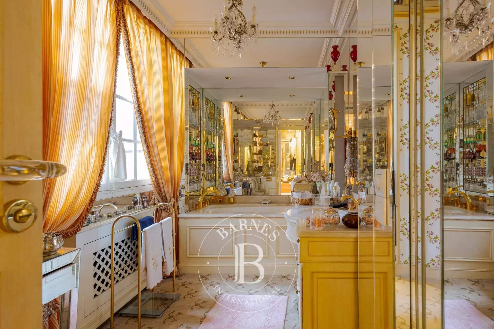 Paris  - Appartement 5 Pi&egrave;ces 2 Chambres - picture 13