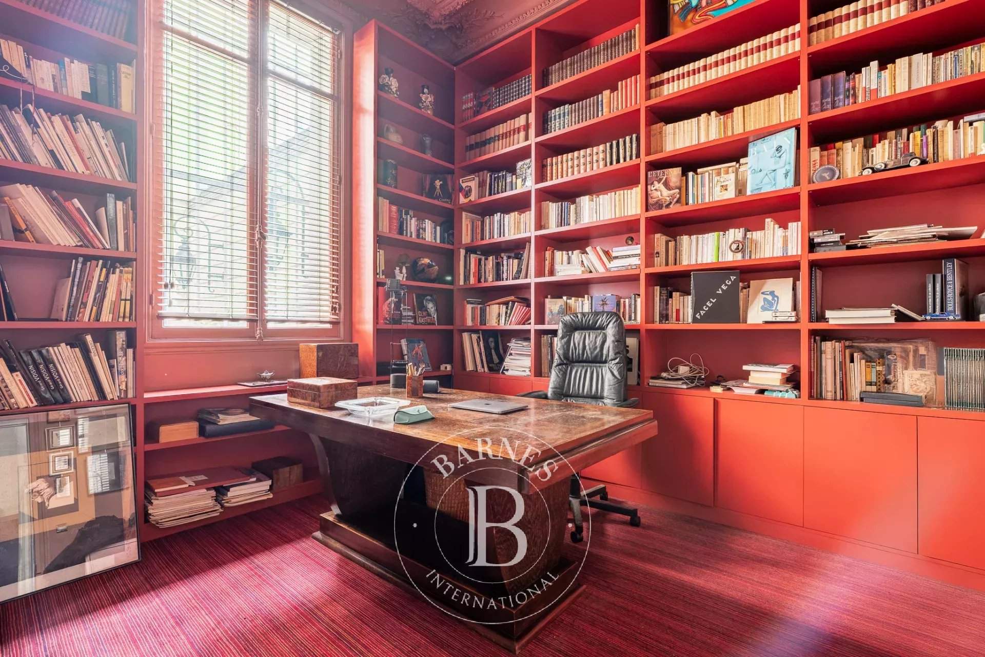 Paris  - Appartement 10 Pi&egrave;ces 3 Chambres - picture 13