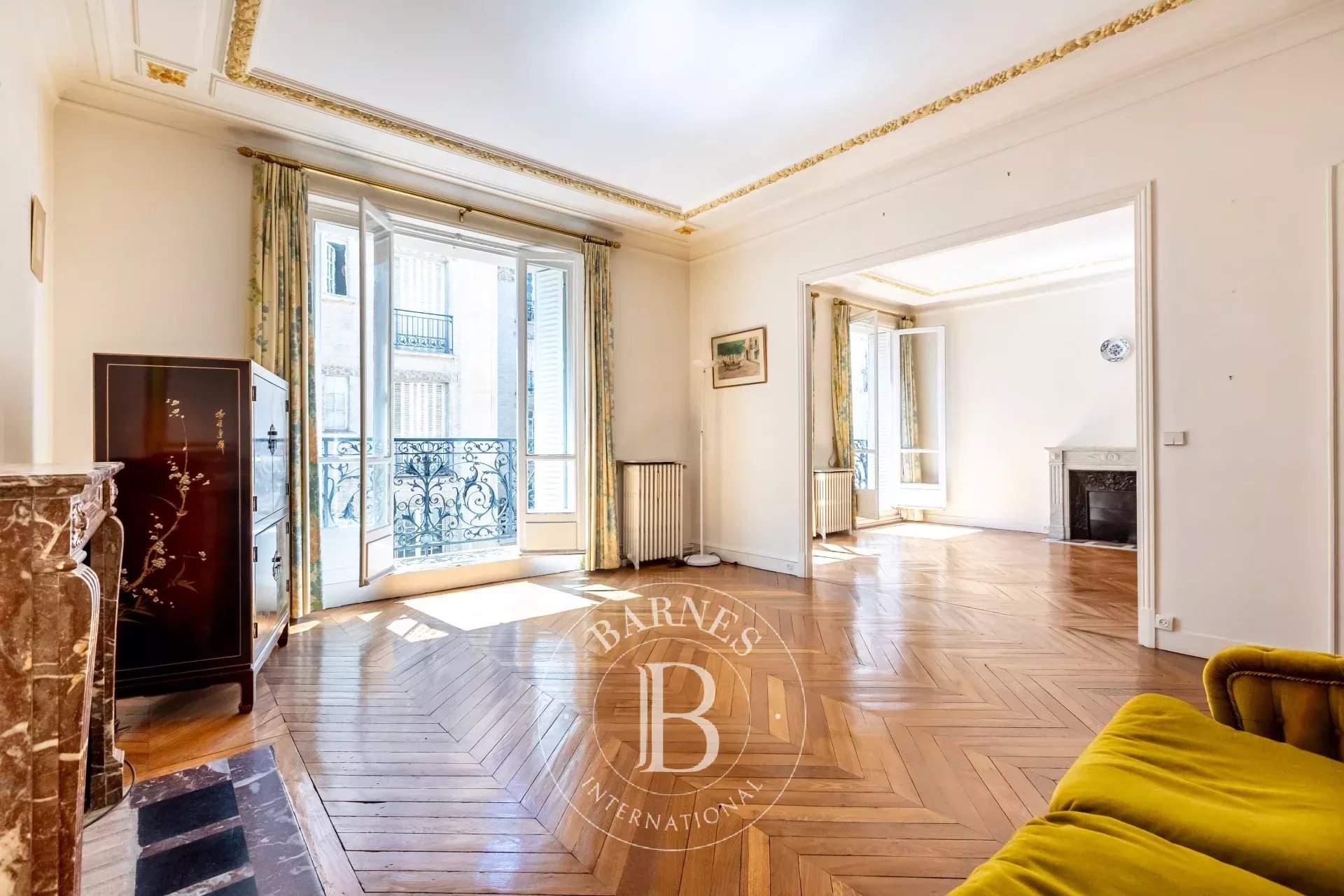 Paris  - Apartment 3 Bedrooms - picture 1
