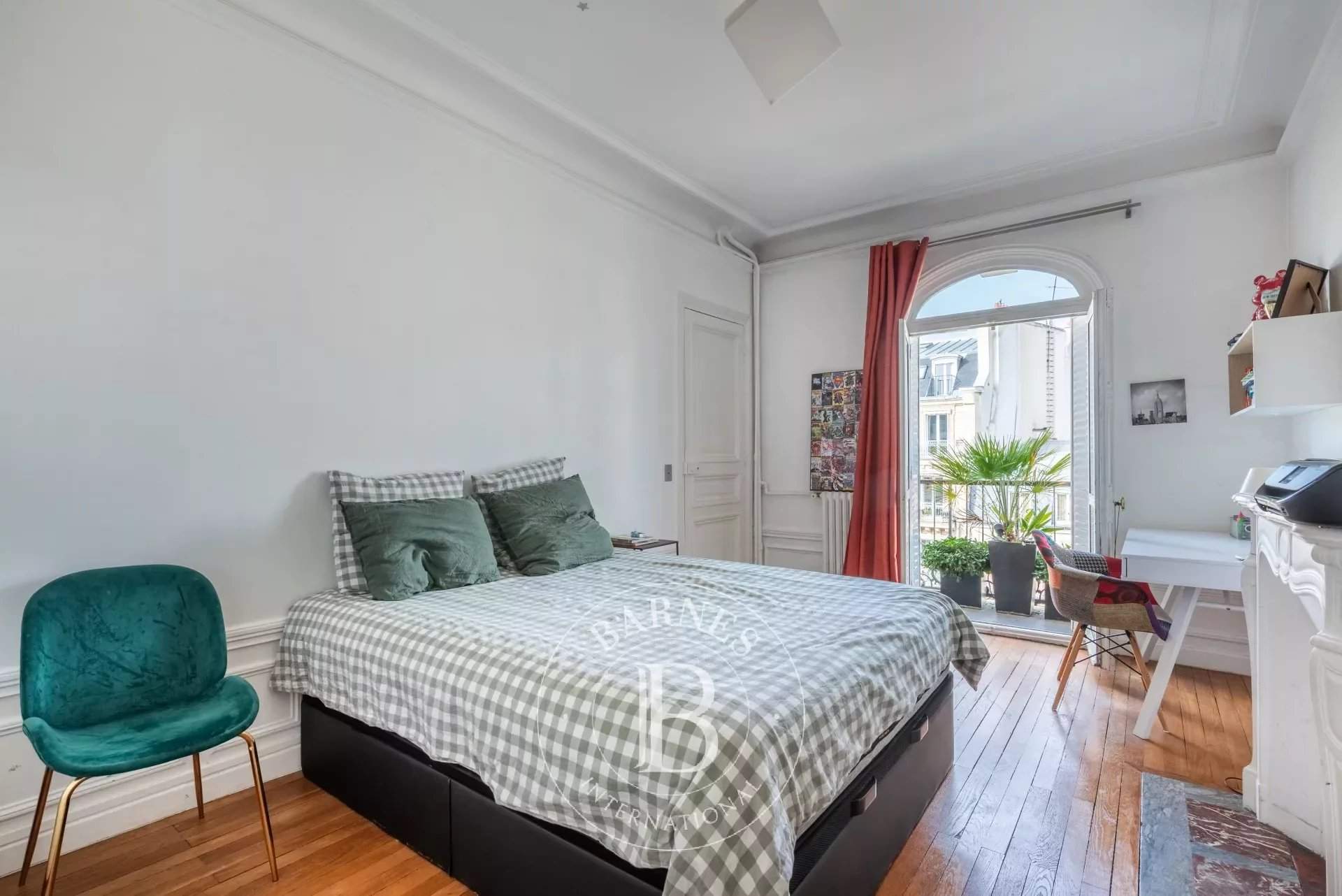 Paris  - Apartment 4 Bedrooms - picture 8