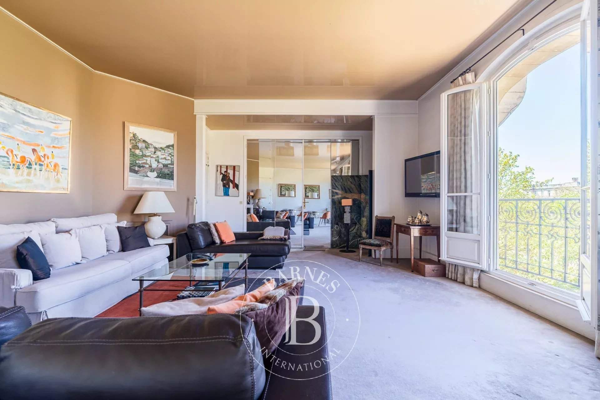 Paris  - Appartement 5 Pi&egrave;ces 3 Chambres - picture 5