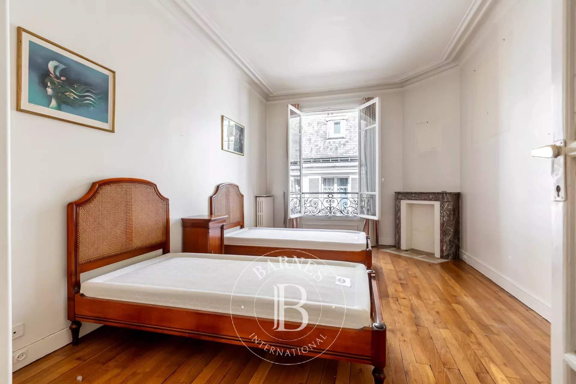 Paris  - Apartment 3 Bedrooms - picture 10