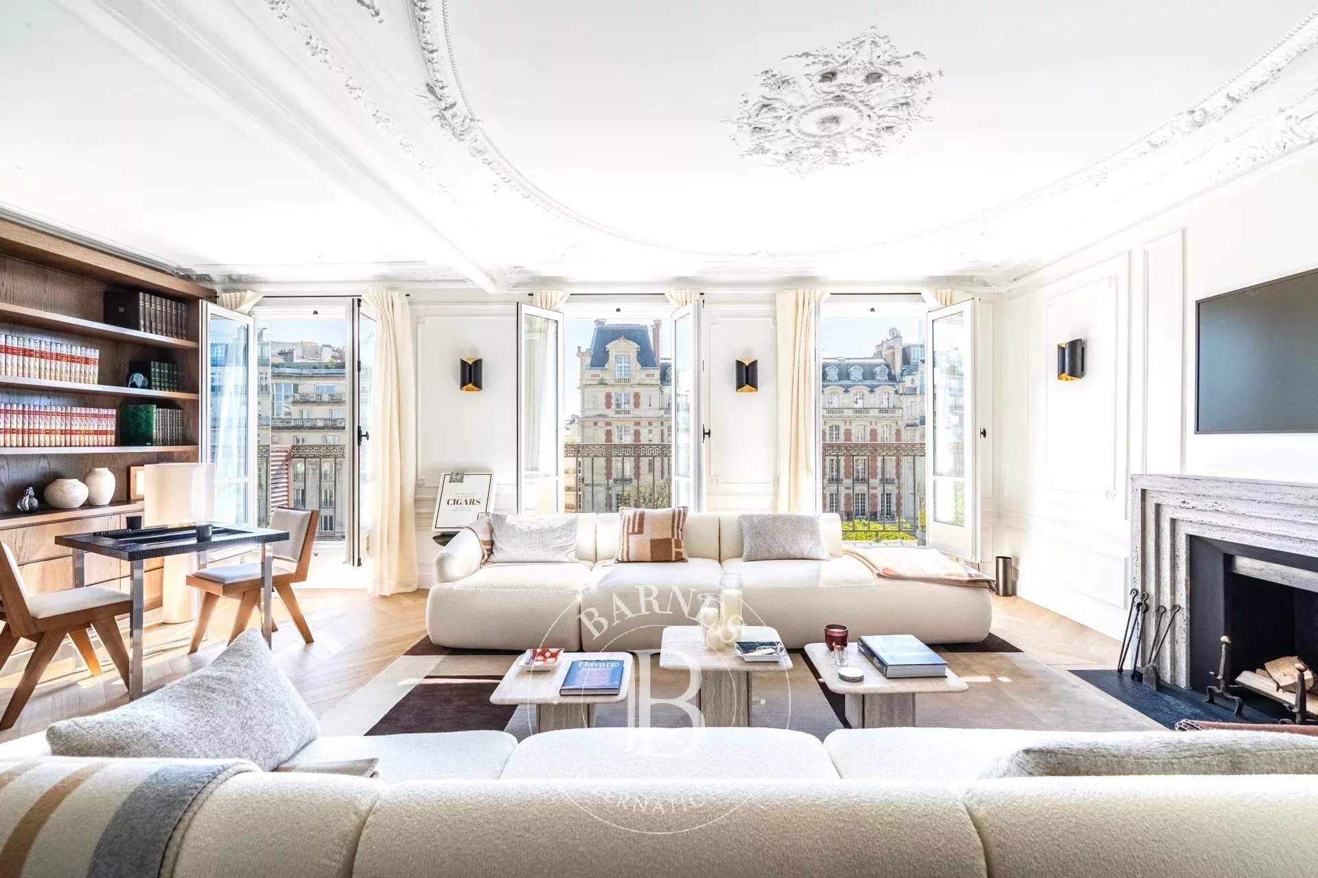 Paris  - Apartment 3 Bedrooms - picture 1