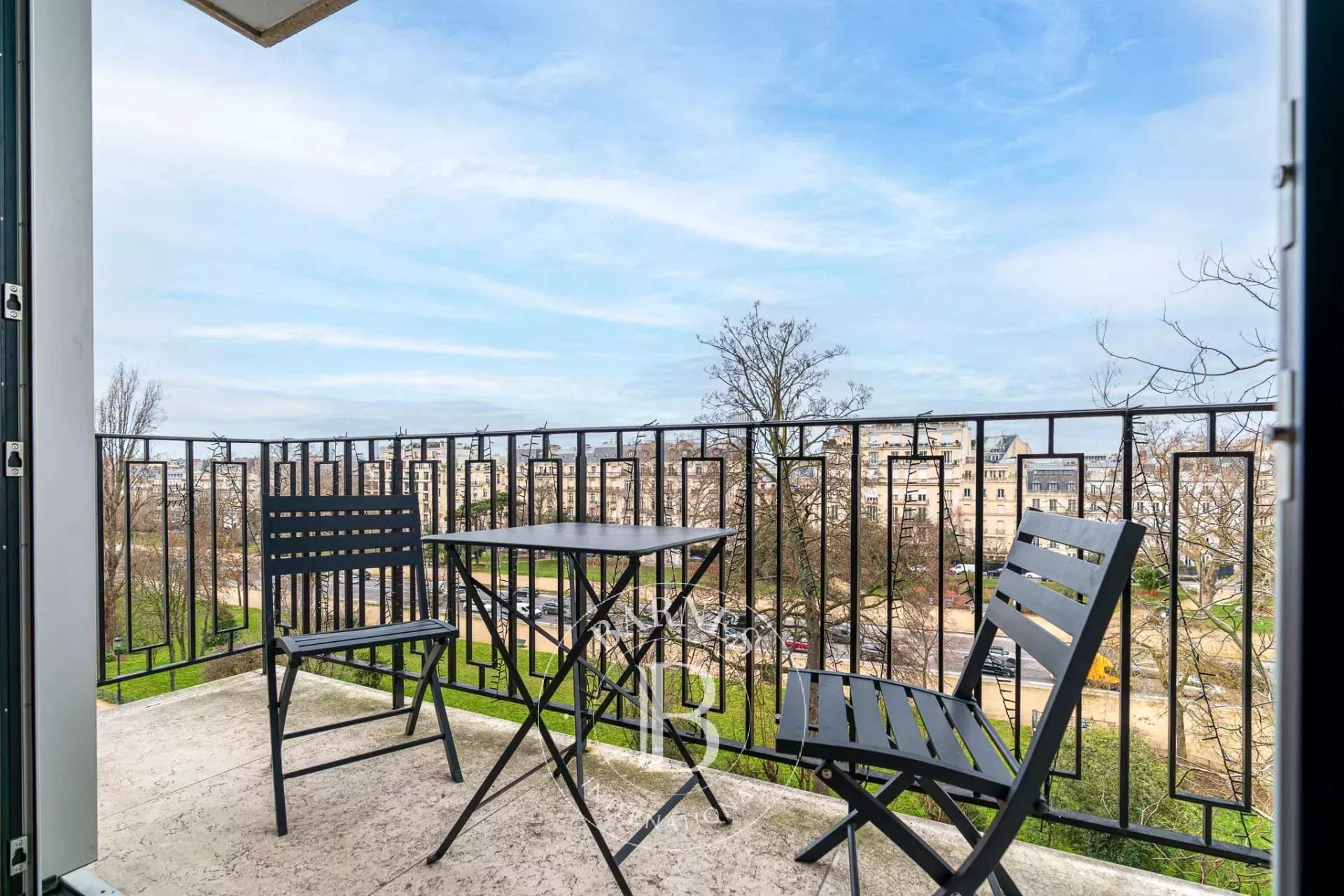 Paris  - Appartement 5 Pi&egrave;ces 2 Chambres - picture 11