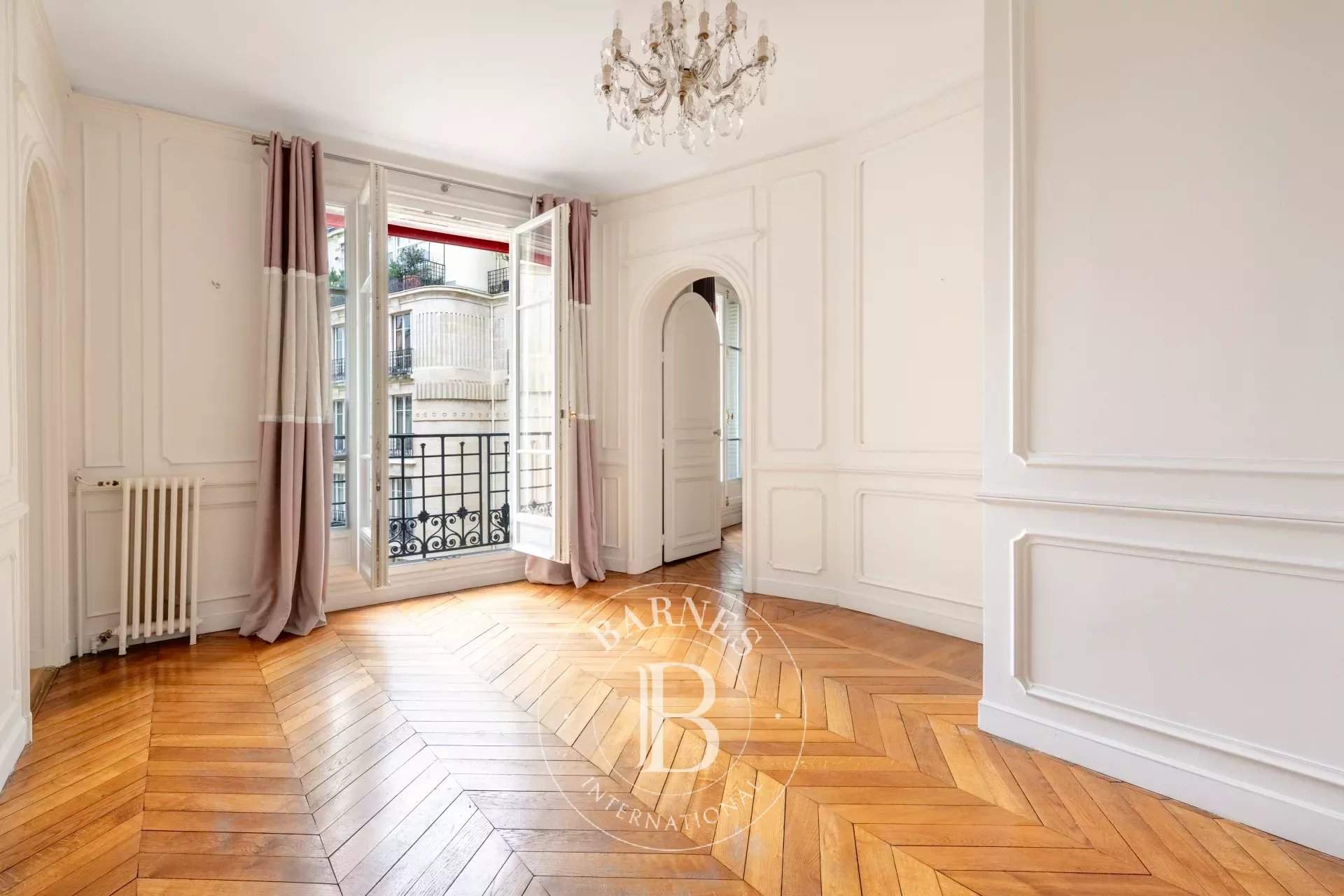 Paris  - Apartment 4 Bedrooms - picture 8
