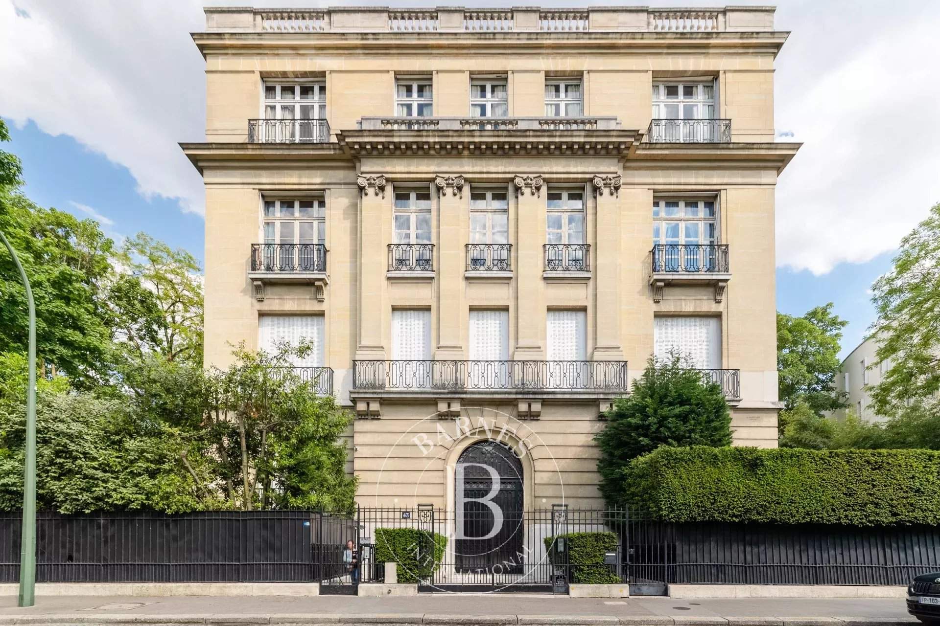 Paris  - Apartment 5 Bedrooms - picture 13