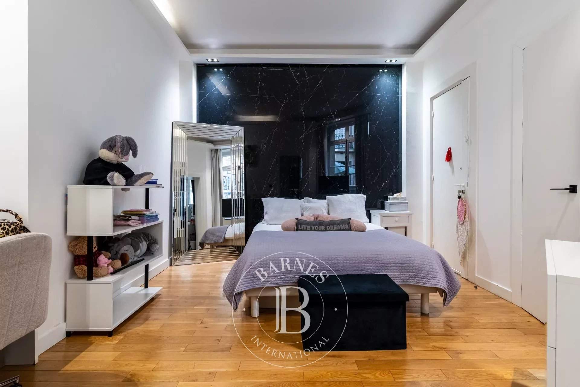 Paris  - Apartment 4 Bedrooms - picture 11