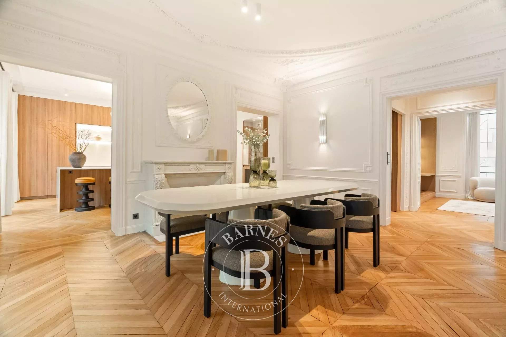 Paris  - Apartment 4 Bedrooms - picture 2