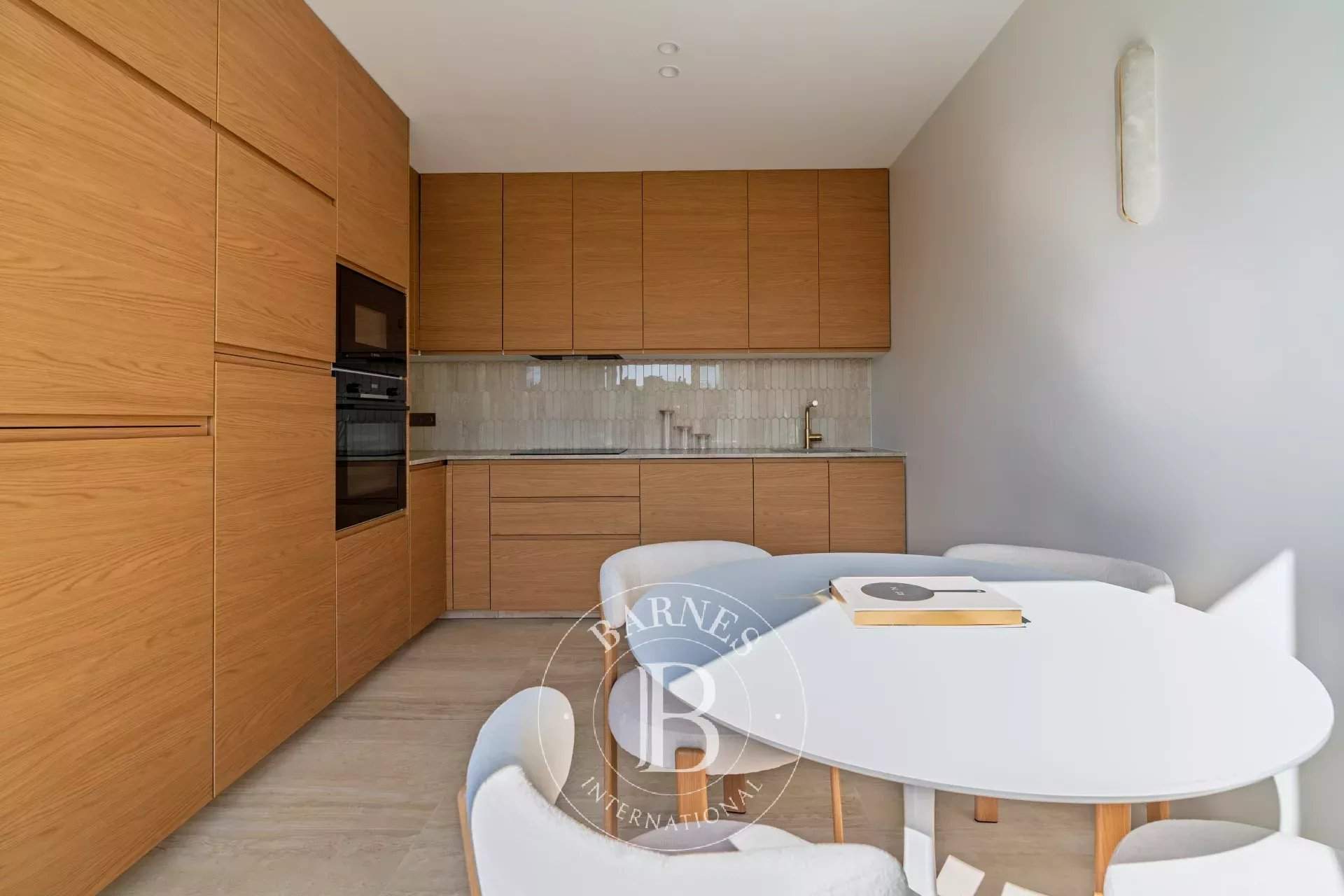 Paris  - Appartement 6 Pièces 4 Chambres - picture 8