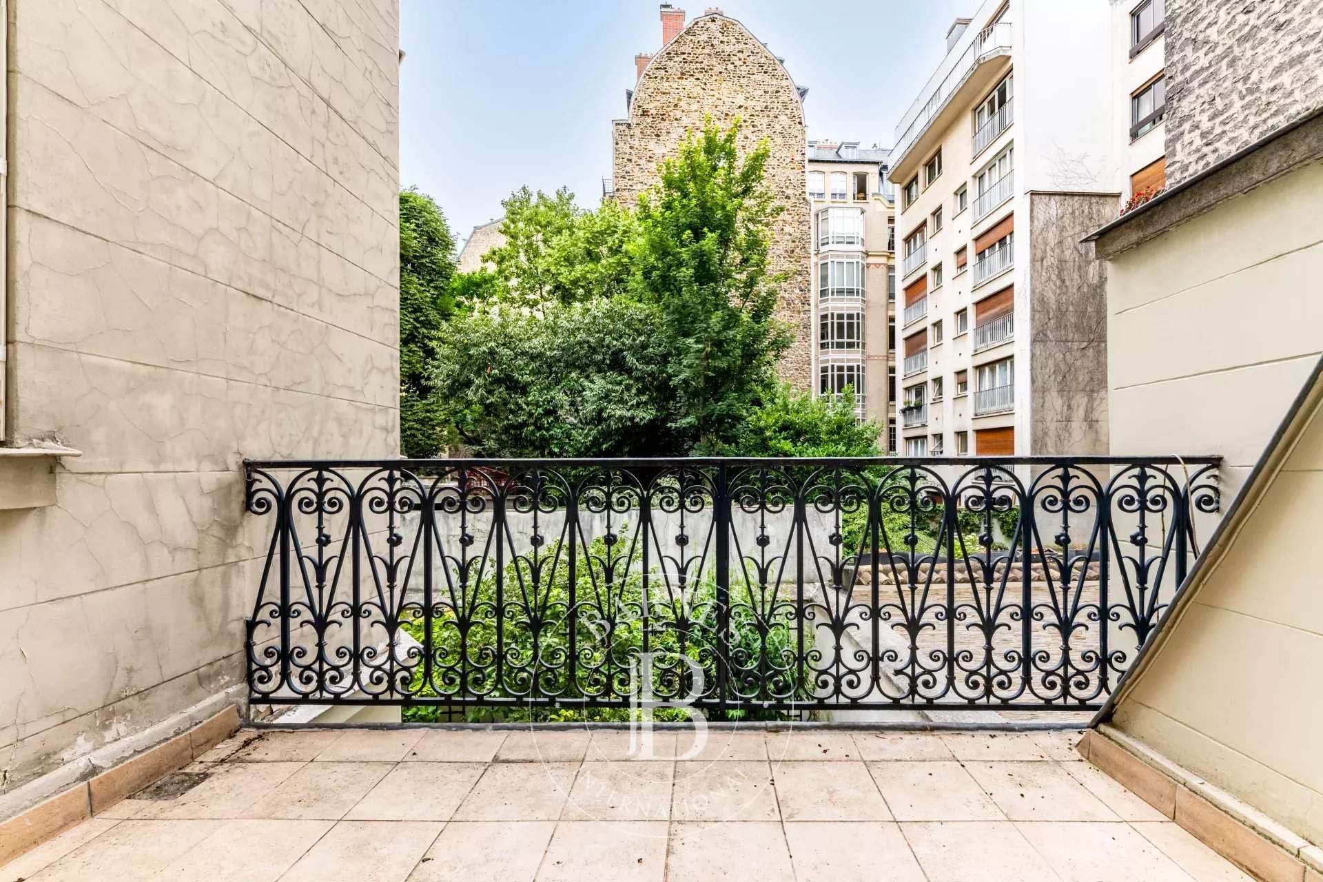 Paris  - Mansion 4 Bedrooms - picture 7