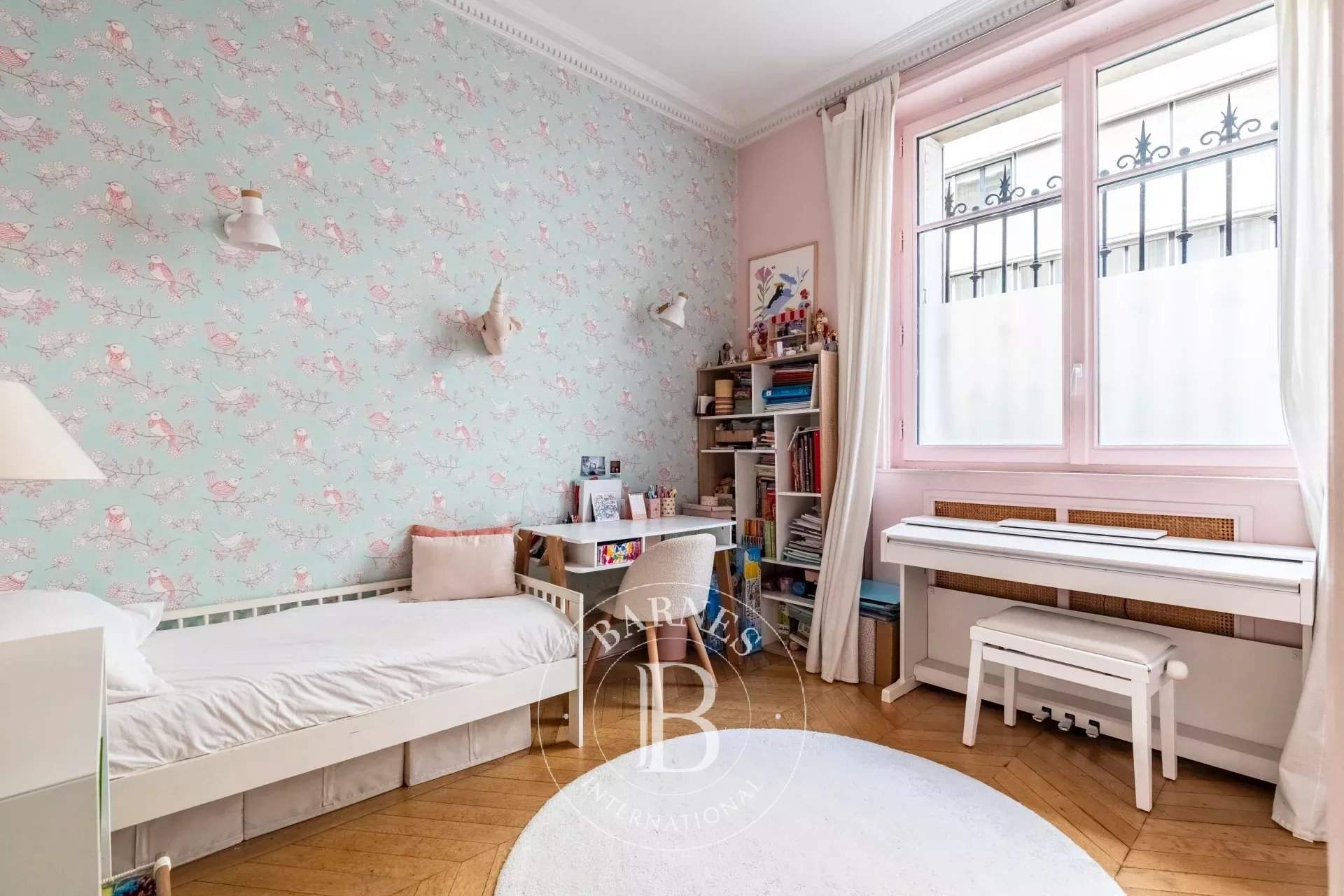 Paris  - Apartment 3 Bedrooms - picture 10