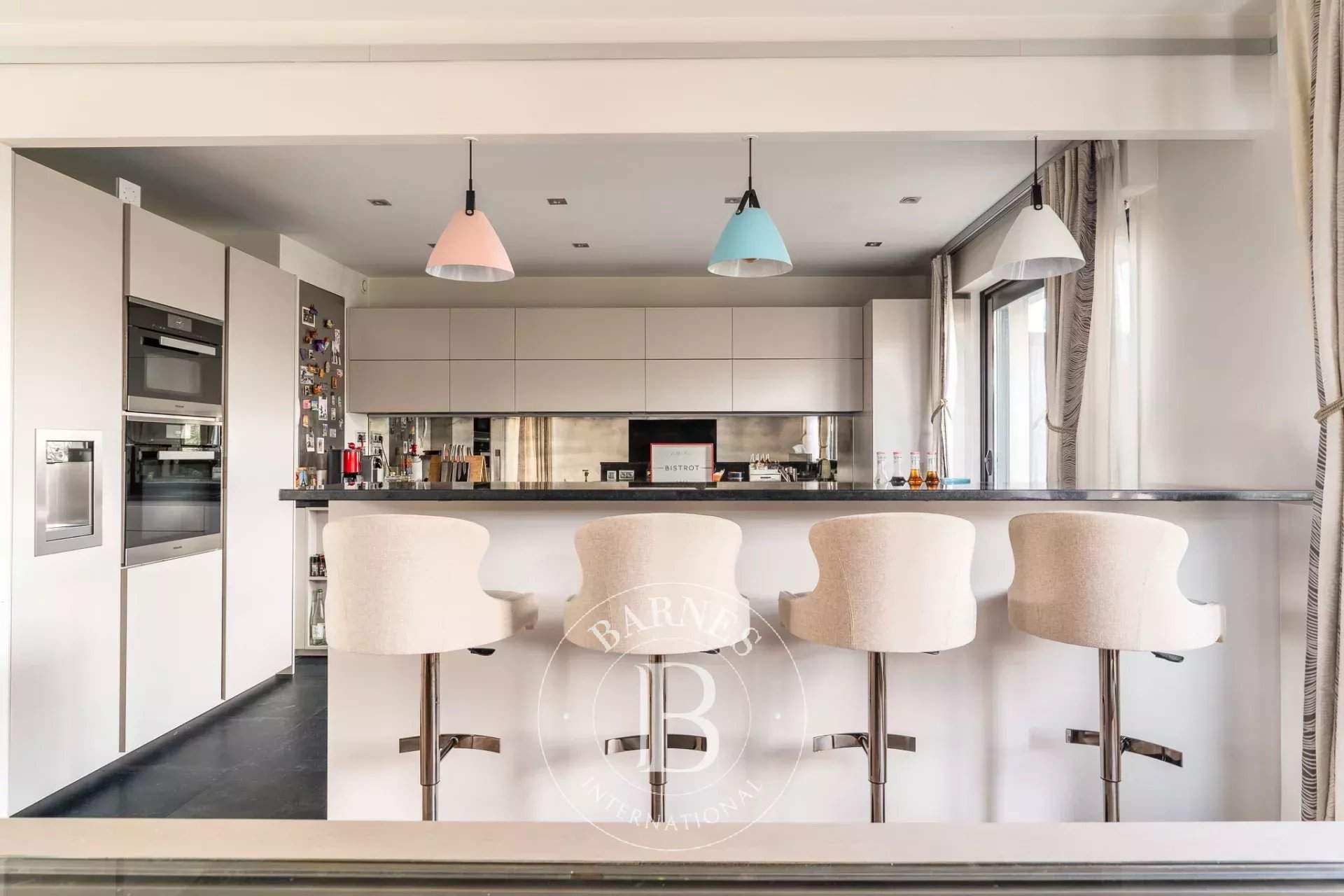 Paris  - Apartment 2 Bedrooms - picture 13