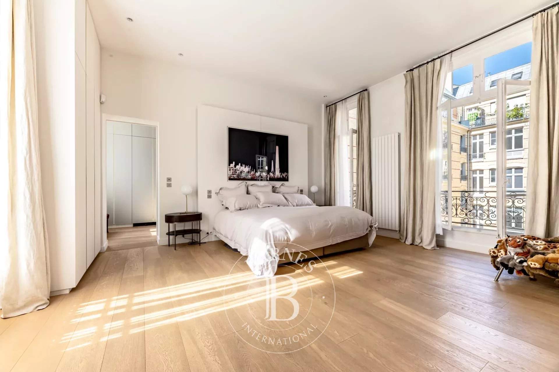 Paris  - Apartment 4 Bedrooms - picture 13