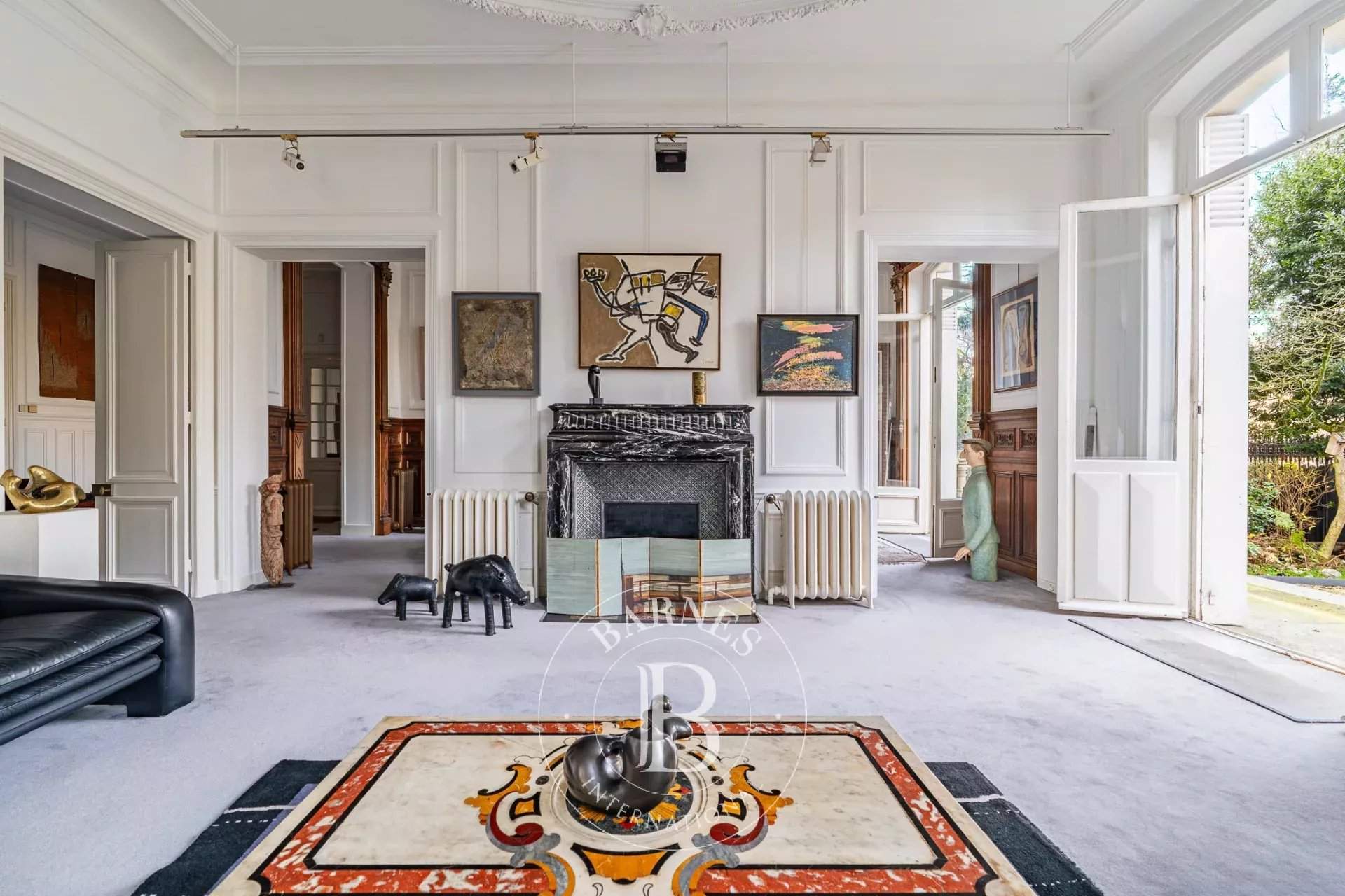 Paris  - Appartement 10 Pi&egrave;ces 3 Chambres - picture 4