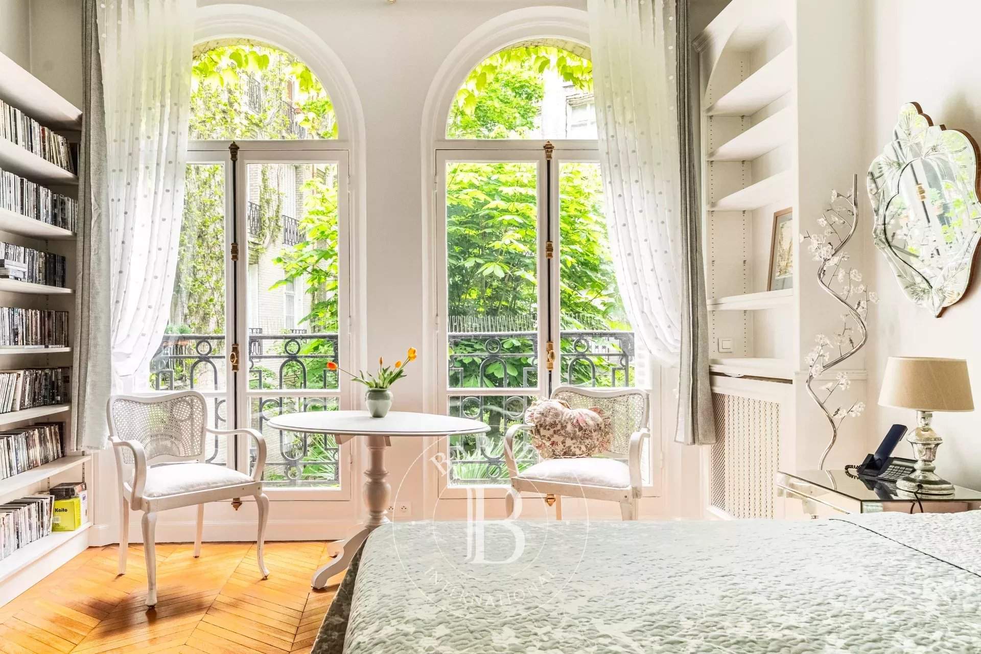 Paris  - Apartment 4 Bedrooms - picture 12