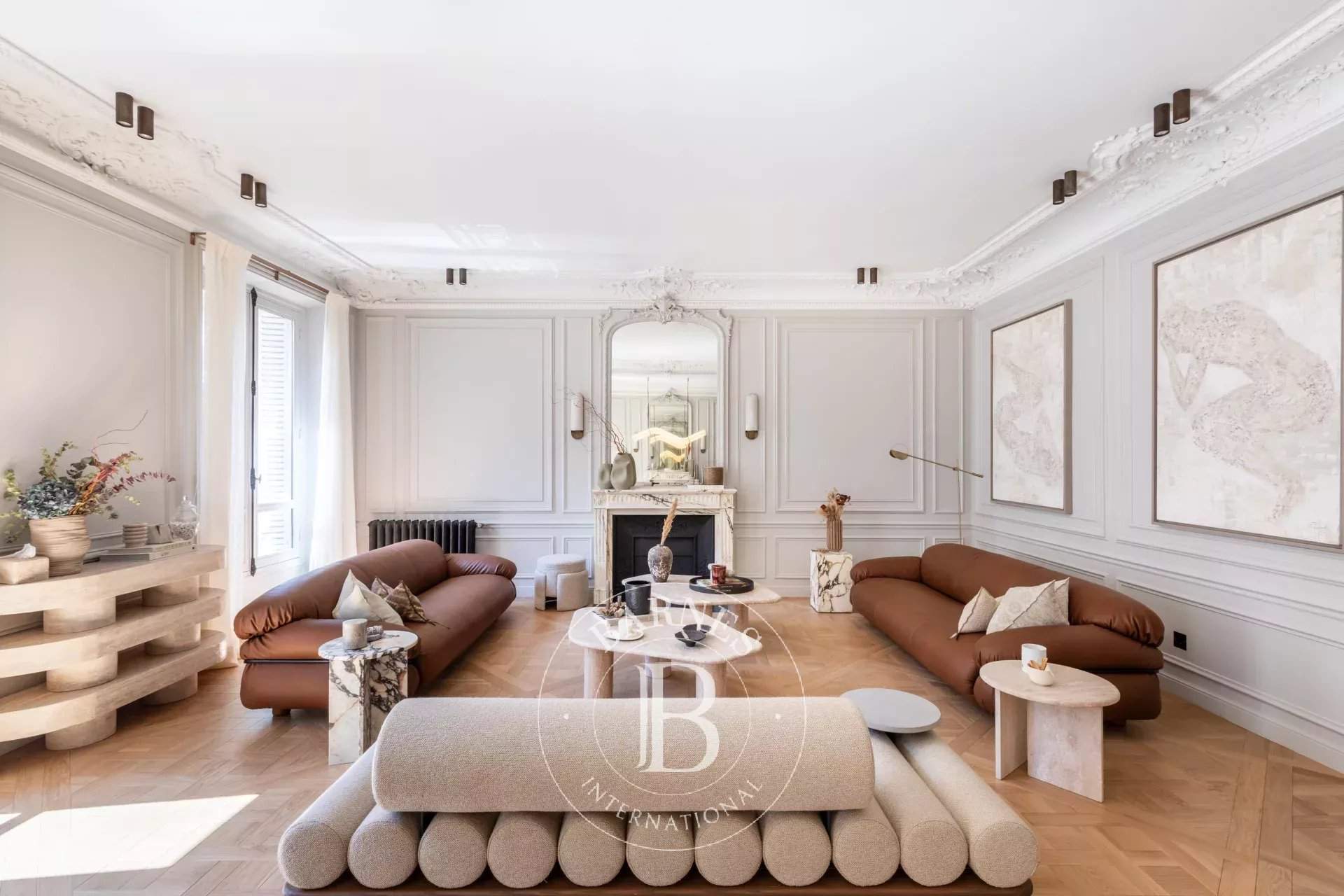 Paris  - Apartment 3 Bedrooms - picture 1