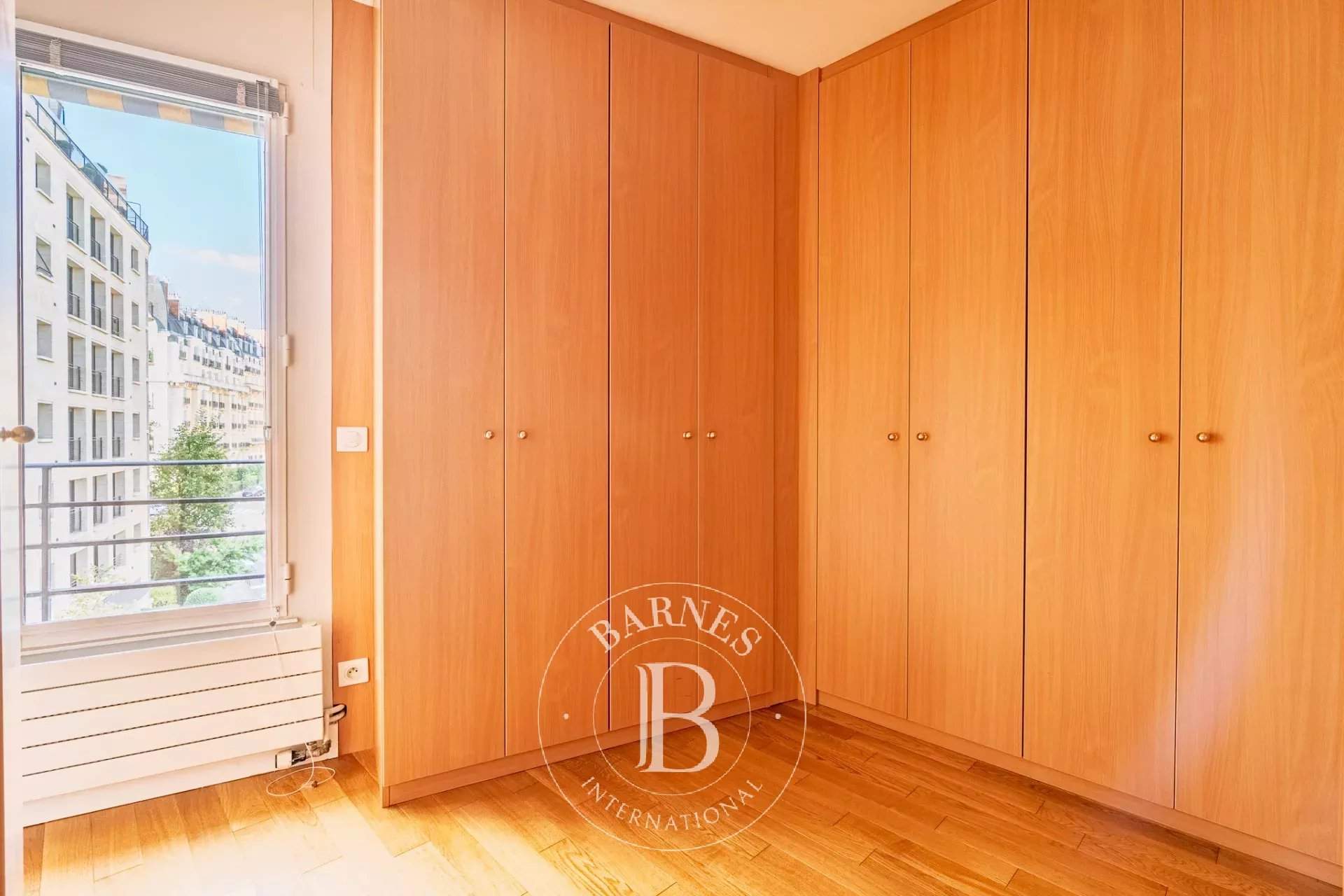 Paris  - Appartement 6 Pi&egrave;ces 3 Chambres - picture 9