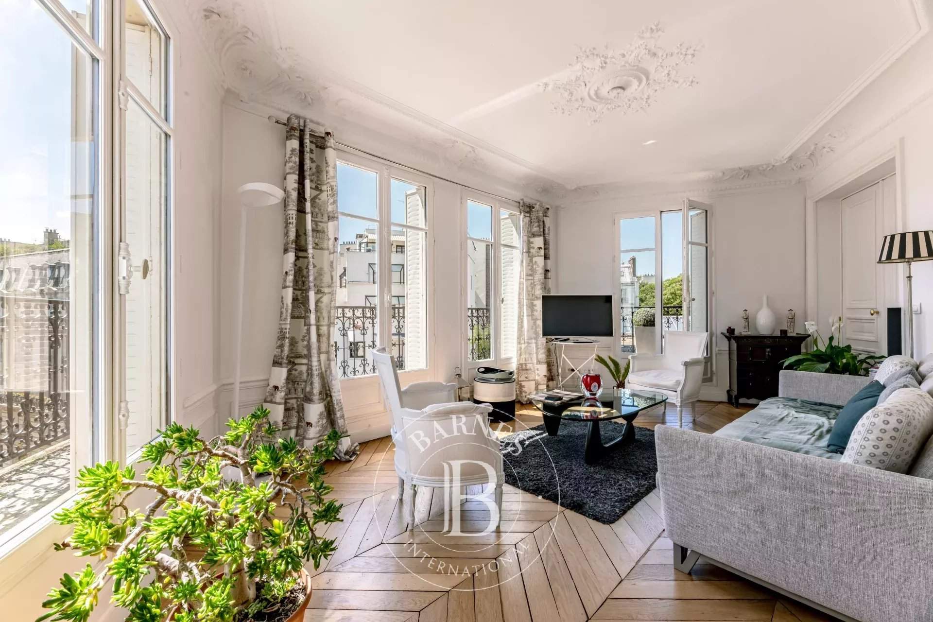 Paris  - Apartment 2 Bedrooms - picture 2
