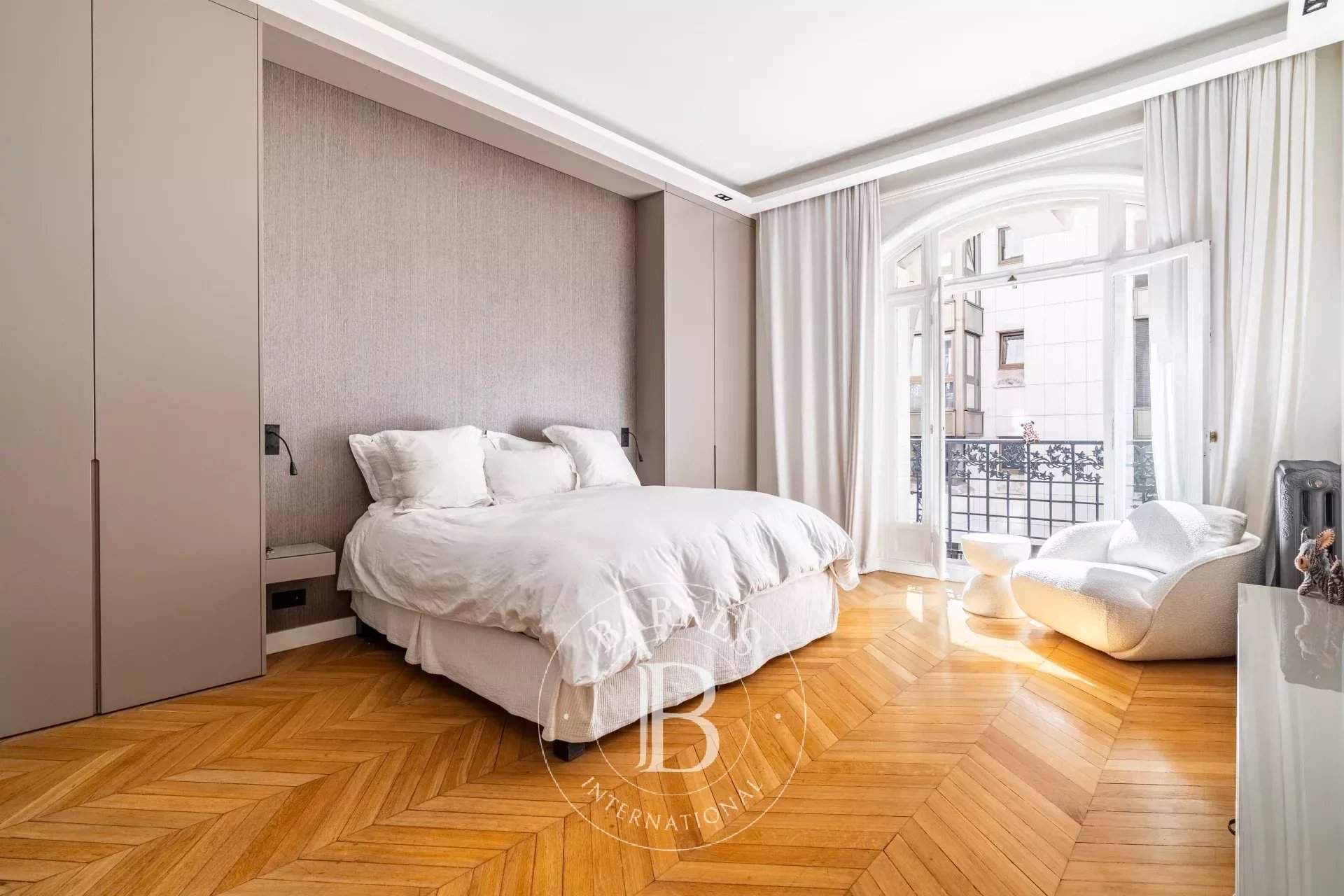 Paris  - Apartment 4 Bedrooms - picture 7
