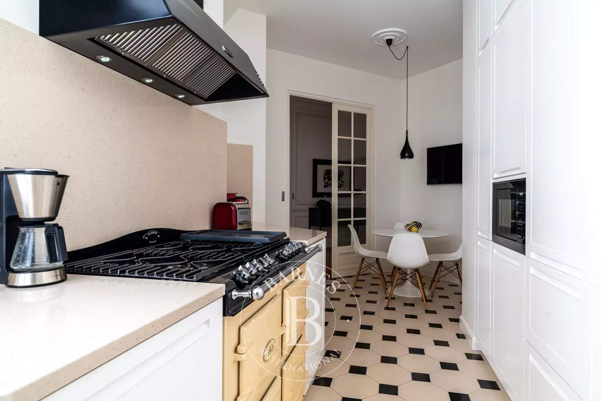 Paris  - Apartment 3 Bedrooms - picture 11
